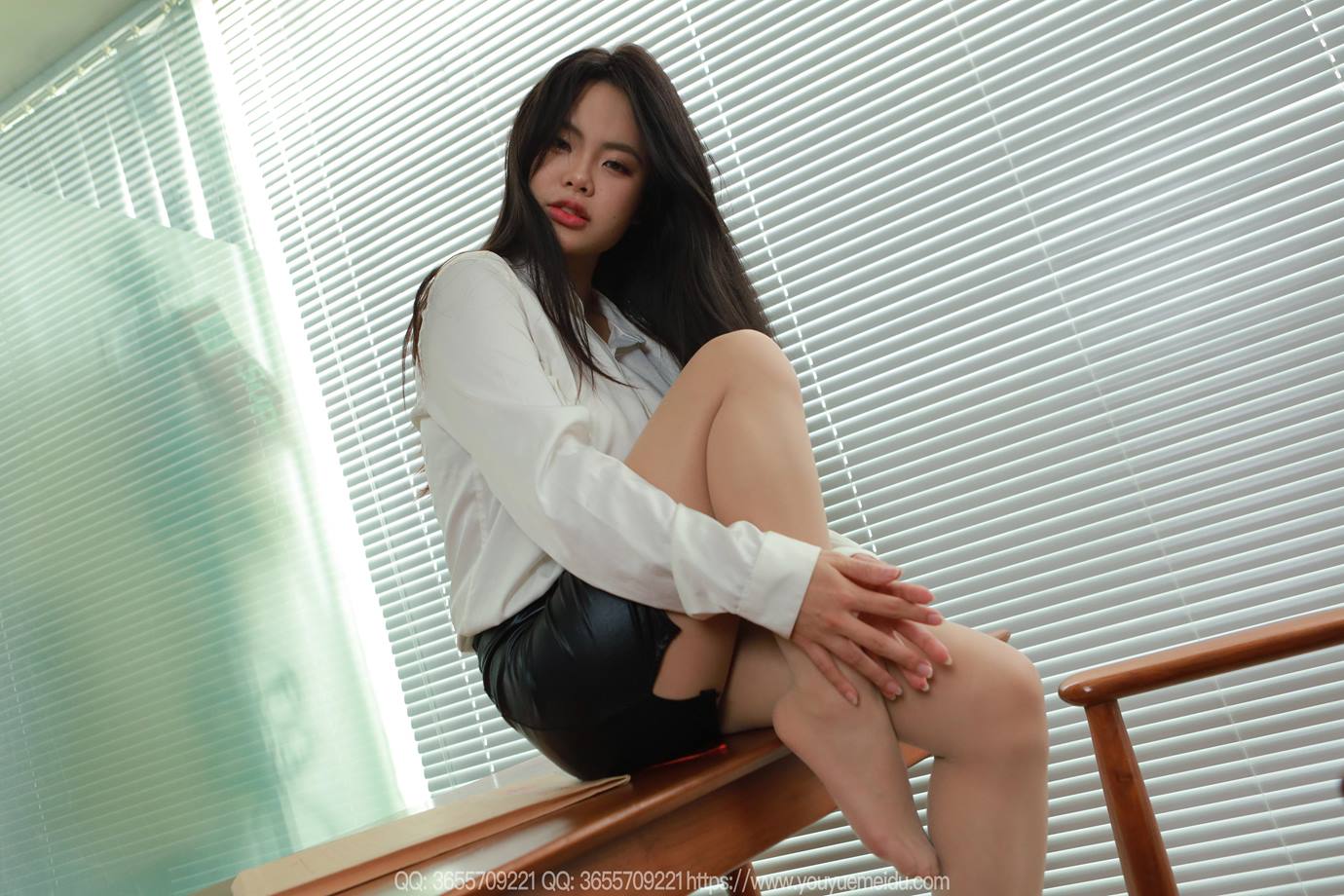 图片[4]-精选[IESS异思趣向] 2025.03.19 丝享家2005：兔兔《白色OL（下）》[79P]-草丛看图