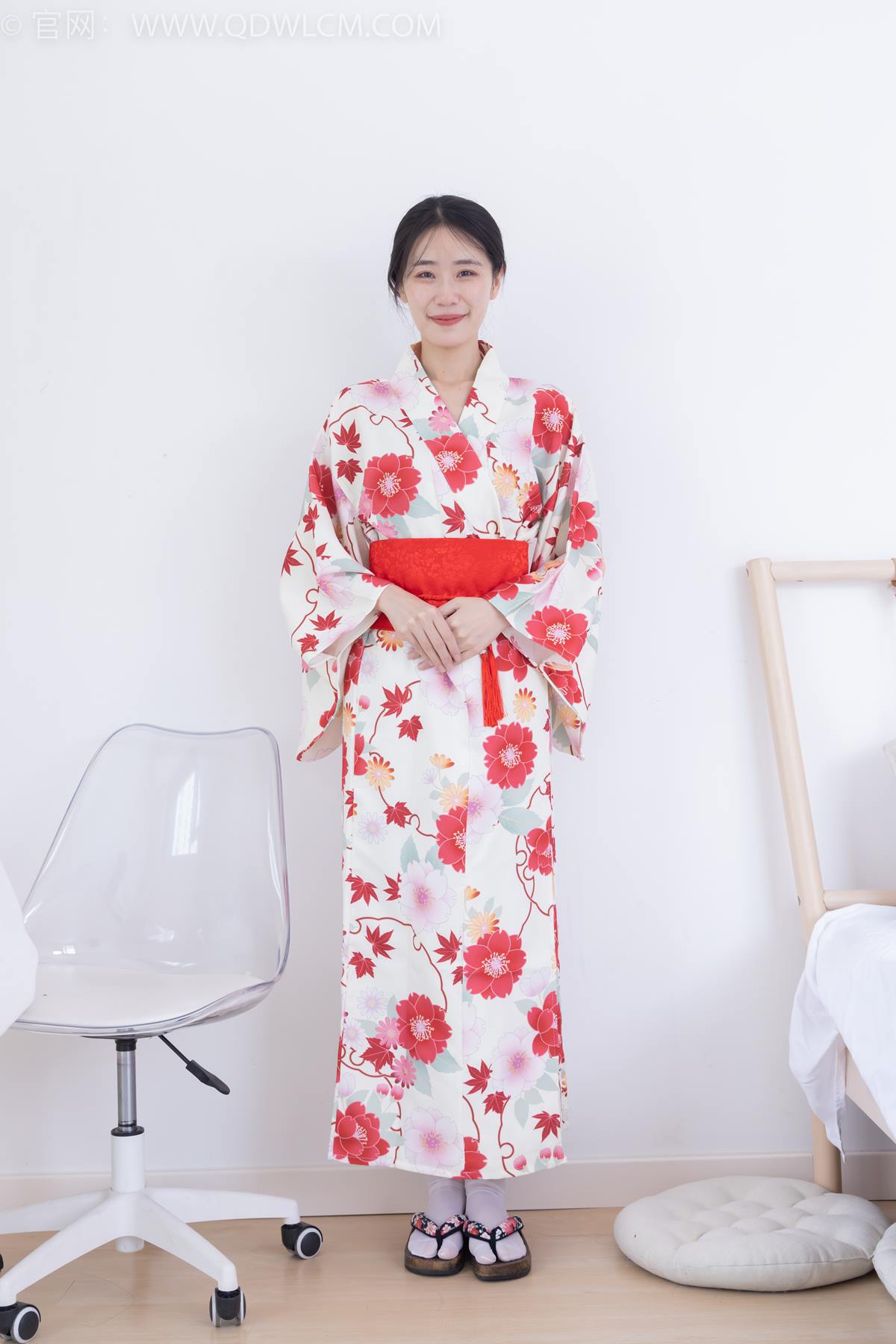 图片[3]-精选勿恋传媒 NO.2385 菜菜-木屐、短白丝、裸足、和服浴衣、裸足[136P]-草丛看图