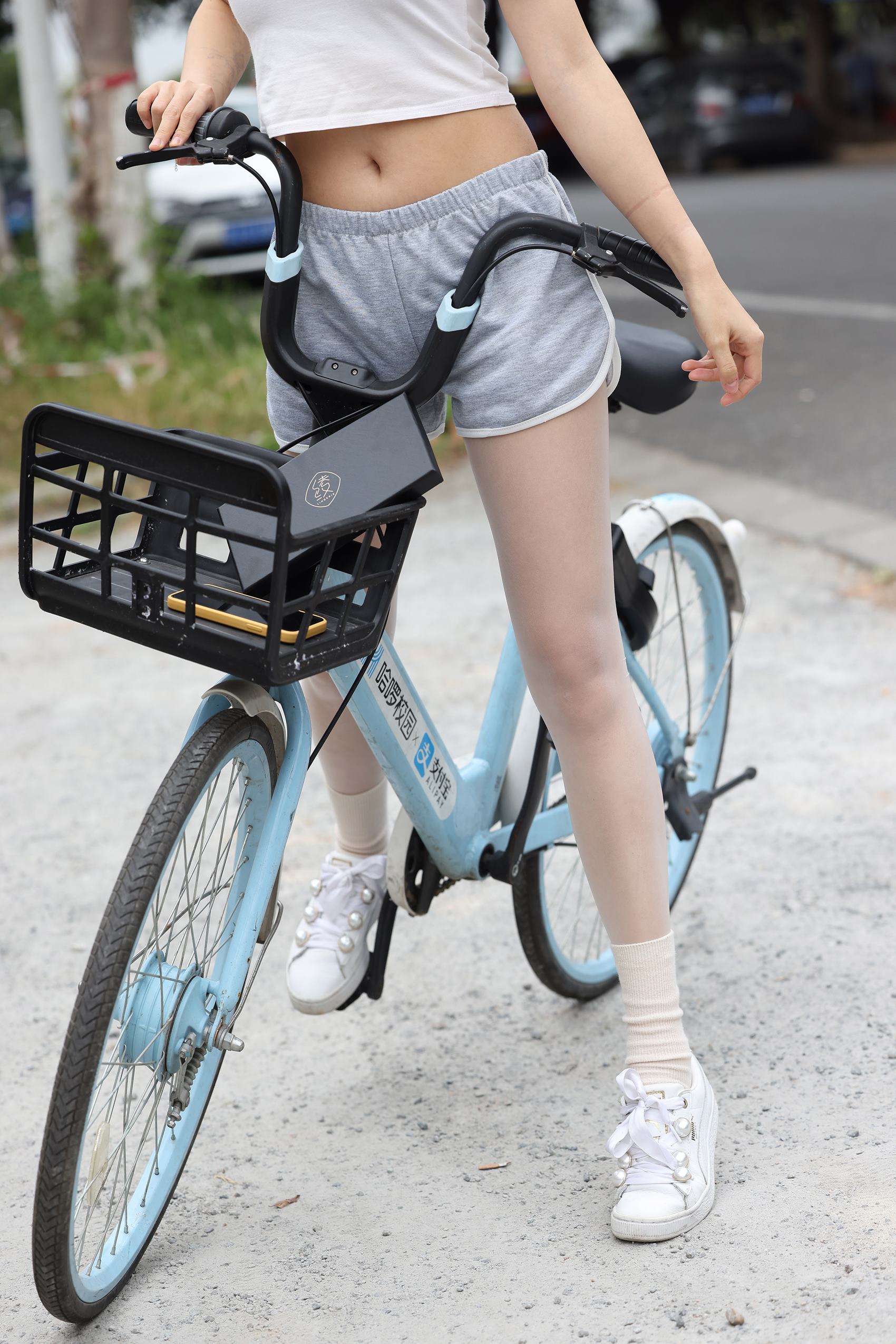 图片[1]-精选精选街拍作品 NO.1706 辉辉街拍作品 – 大学城半日游遇见骑单车的女学生[80P]-草丛看图