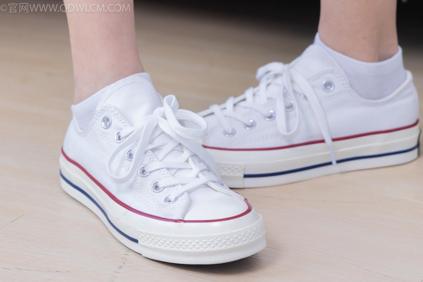 图片[4]-勿恋传媒 NO.2279 小竹-帆布鞋、白短棉袜[100P]-草丛看图