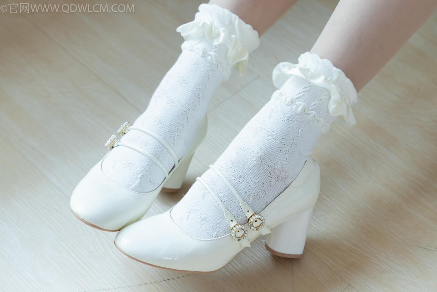 图片[7]-精选勿恋传媒 NO.2261 小影-高跟鞋、白棉袜、薄肉丝[136P]-草丛看图