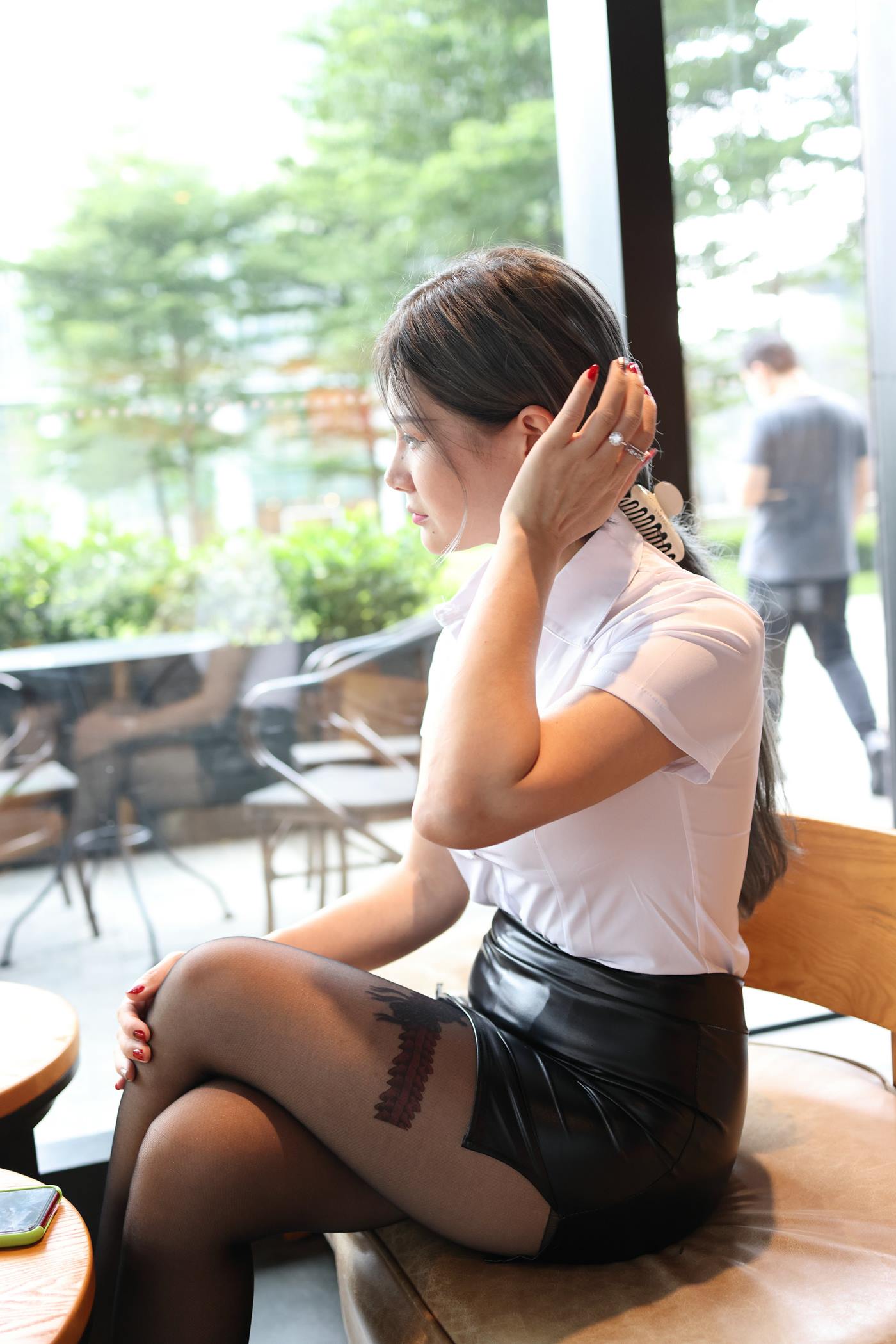 图片[8]-精选魔镜街拍 NO.093 皮裙黑丝 [52P]-草丛看图