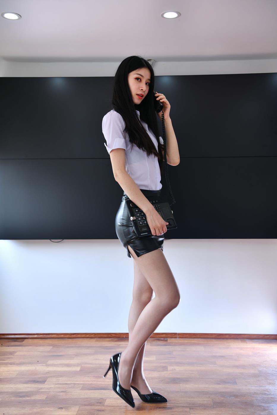 图片[5]-精选魔镜街拍 NO.142 被女上司留下了 [52P]-草丛看图