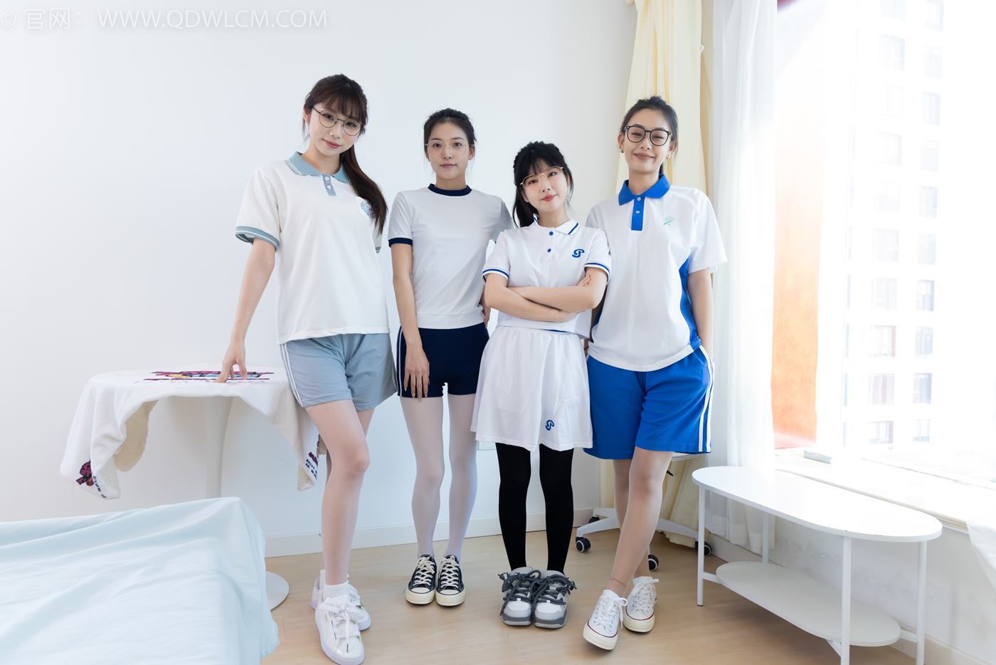 图片[1]-精选勿恋传媒 NO.2243 茯苓&岚岚&泡泡&米米-新春快乐[114P]-草丛看图