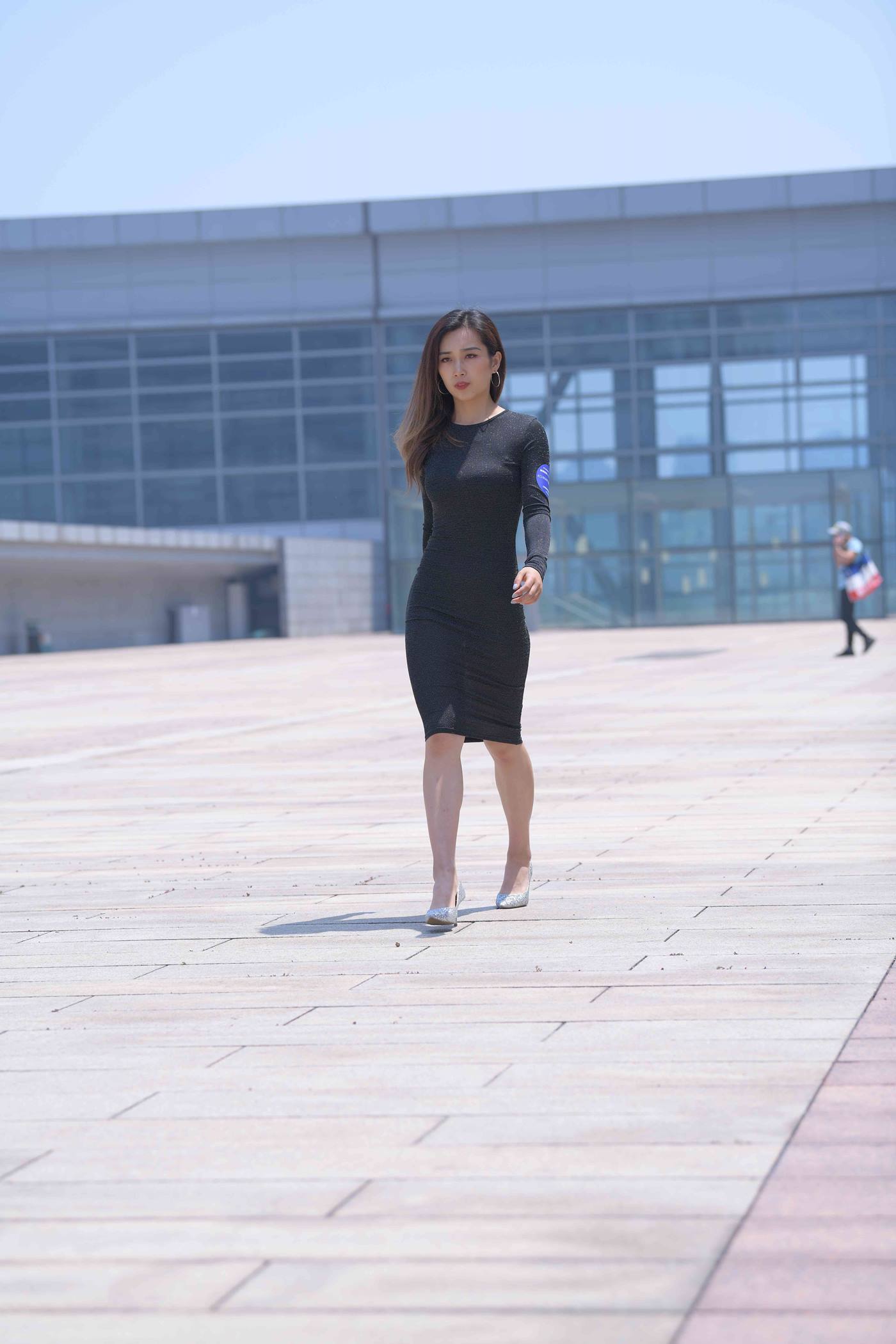 图片[8]-精选魔镜街拍 NO.007 黑色仅身长裙 [91P]-草丛看图