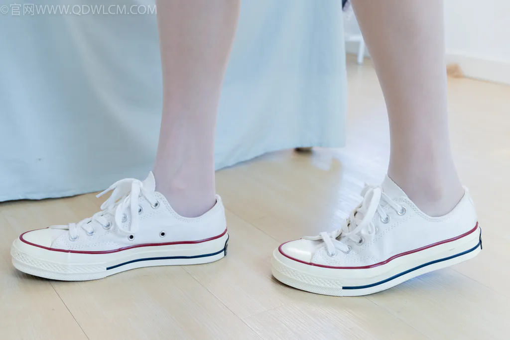 图片[3]-精选勿恋传媒 NO.2622 茯苓-帆布鞋、薄白丝、薄肉丝[160P]-草丛看图