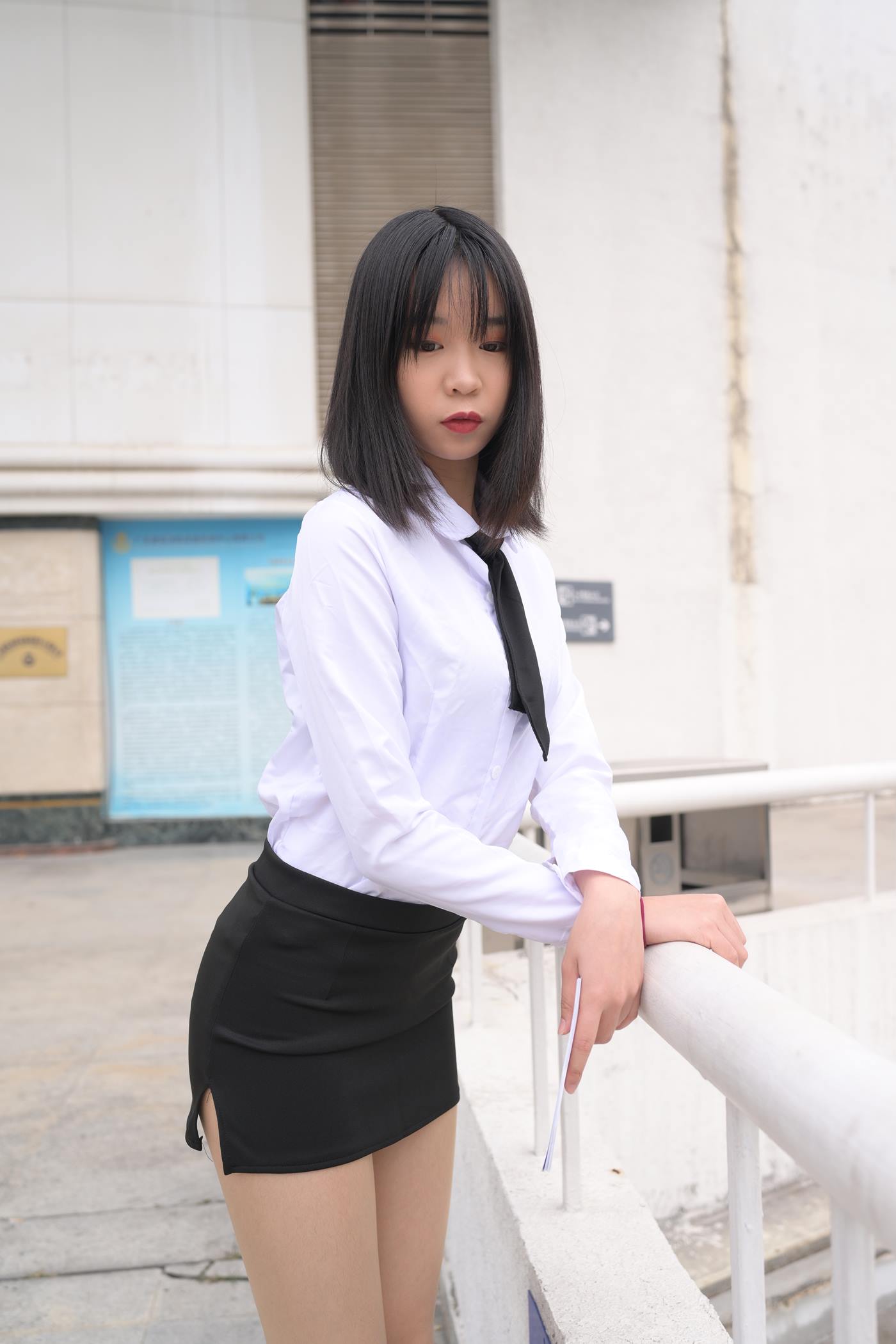 图片[2]-精选魔镜街拍 NO.084 程生街拍-商城推销美女长腿肉丝至服 [52P]-草丛看图