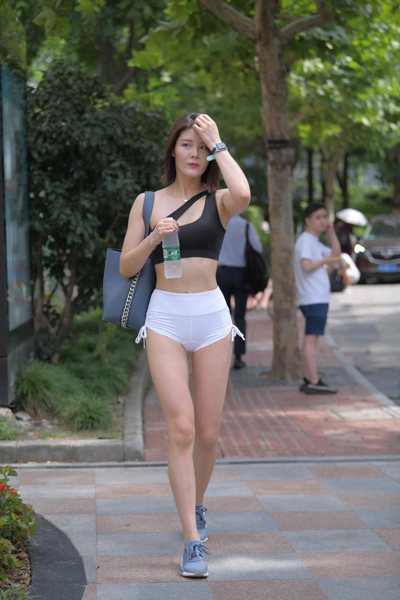 图片[3]-魔镜街拍 NO.033 街拍清晨健身女神 [100P]-草丛看图