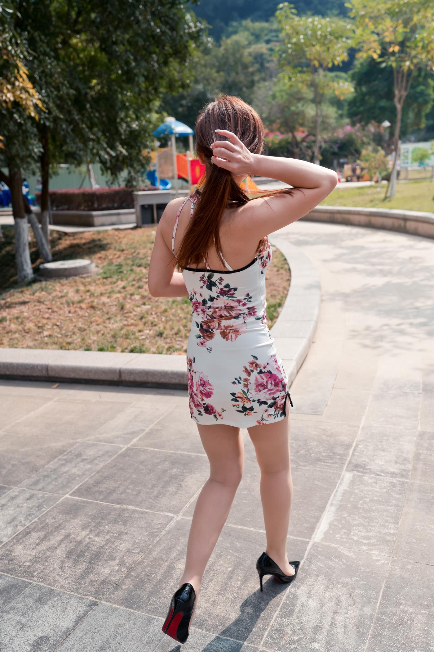 图片[5]-精选魔镜街拍 NO.071 艾小青旗袍街拍 [44P]-草丛看图