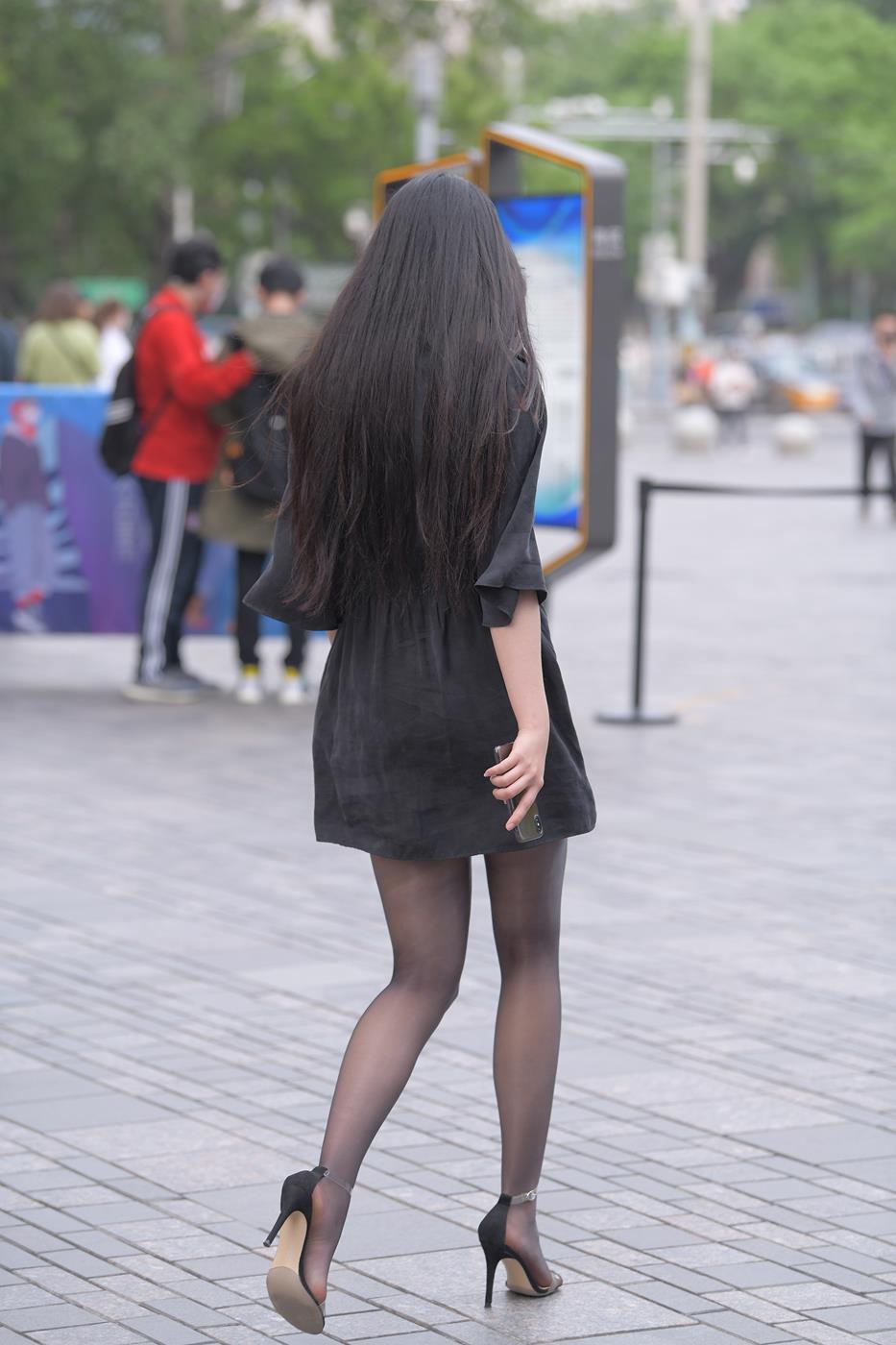 图片[3]-精选精选街拍作品 NO.1573 红石街拍作品 – 又遇黑丝美女[21P]-草丛看图