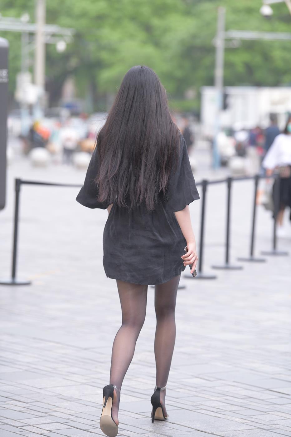 图片[6]-精选精选街拍作品 NO.1573 红石街拍作品 – 又遇黑丝美女[21P]-草丛看图