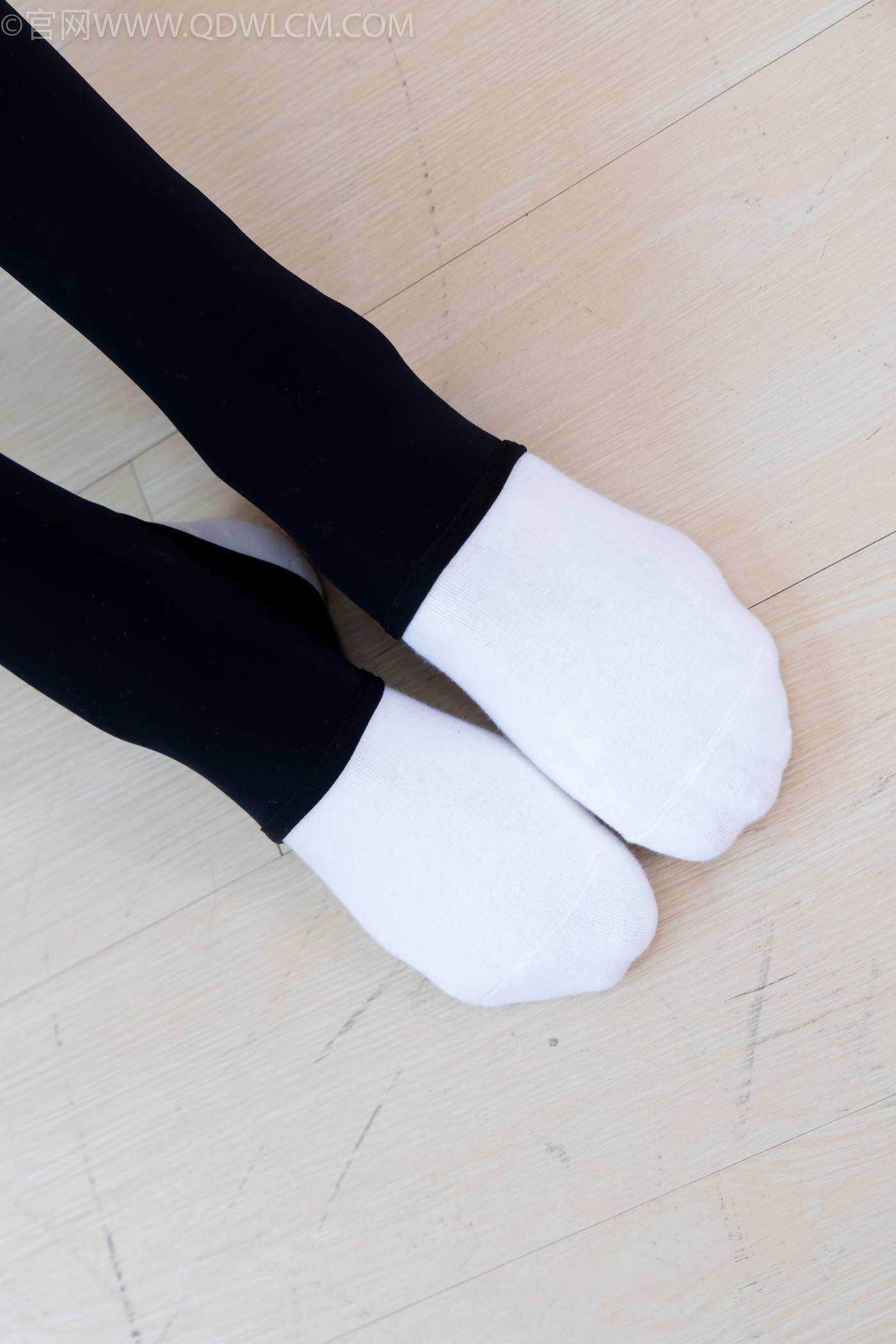 图片[5]-精选勿恋传媒 NO.2260 茯苓-板鞋、黑色踩脚裤、白棉袜[110P]-草丛看图