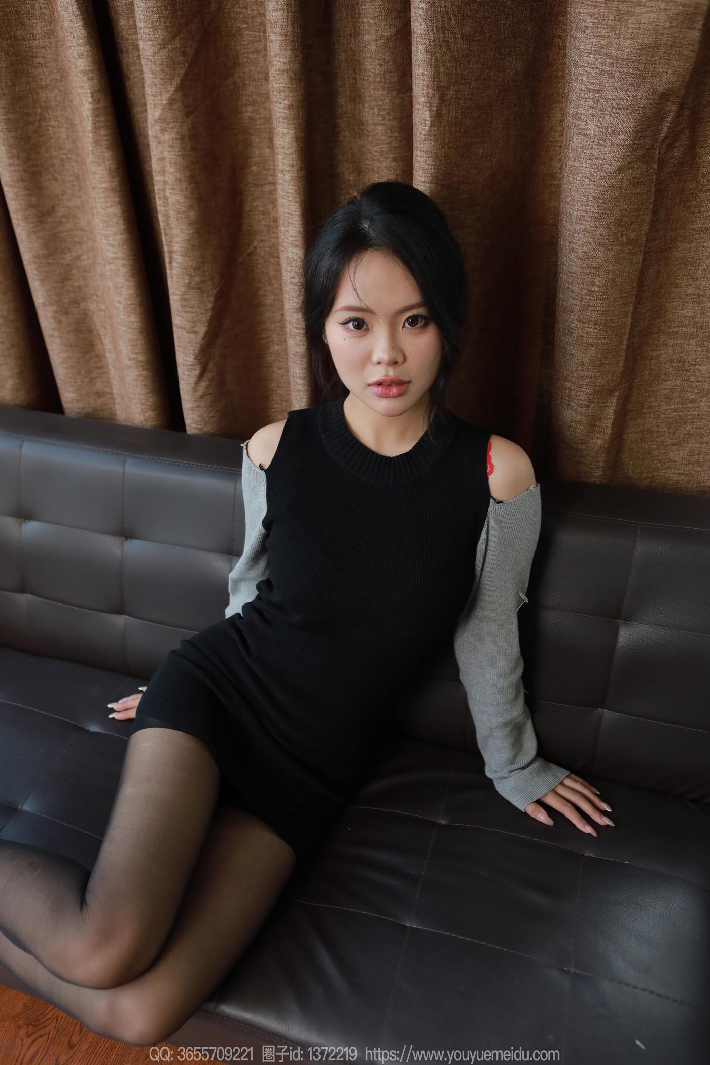 图片[2]-精选[IESS异思趣向] 2025.02.11 丝享家1974：兔兔《可爱脚丫》[80P]-草丛看图