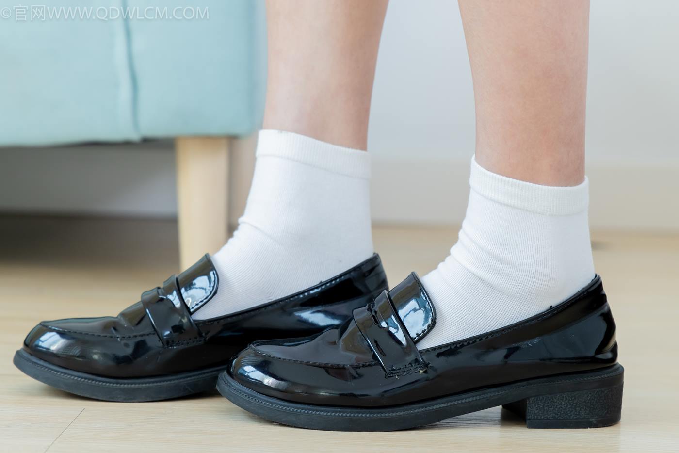 图片[4]-精选勿恋传媒 NO.2274 茯苓-皮鞋、白棉袜、裸足[122P]-草丛看图