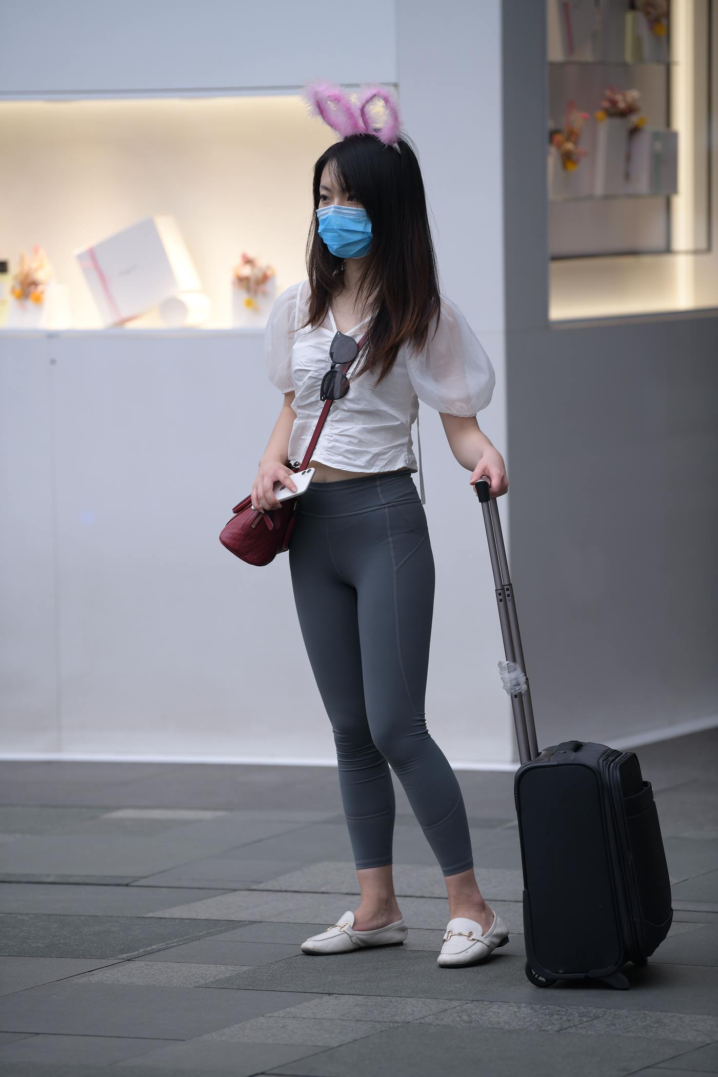 图片[5]-精选魔镜街拍 NO.054 街拍仅身裤小解解 [44P]-草丛看图