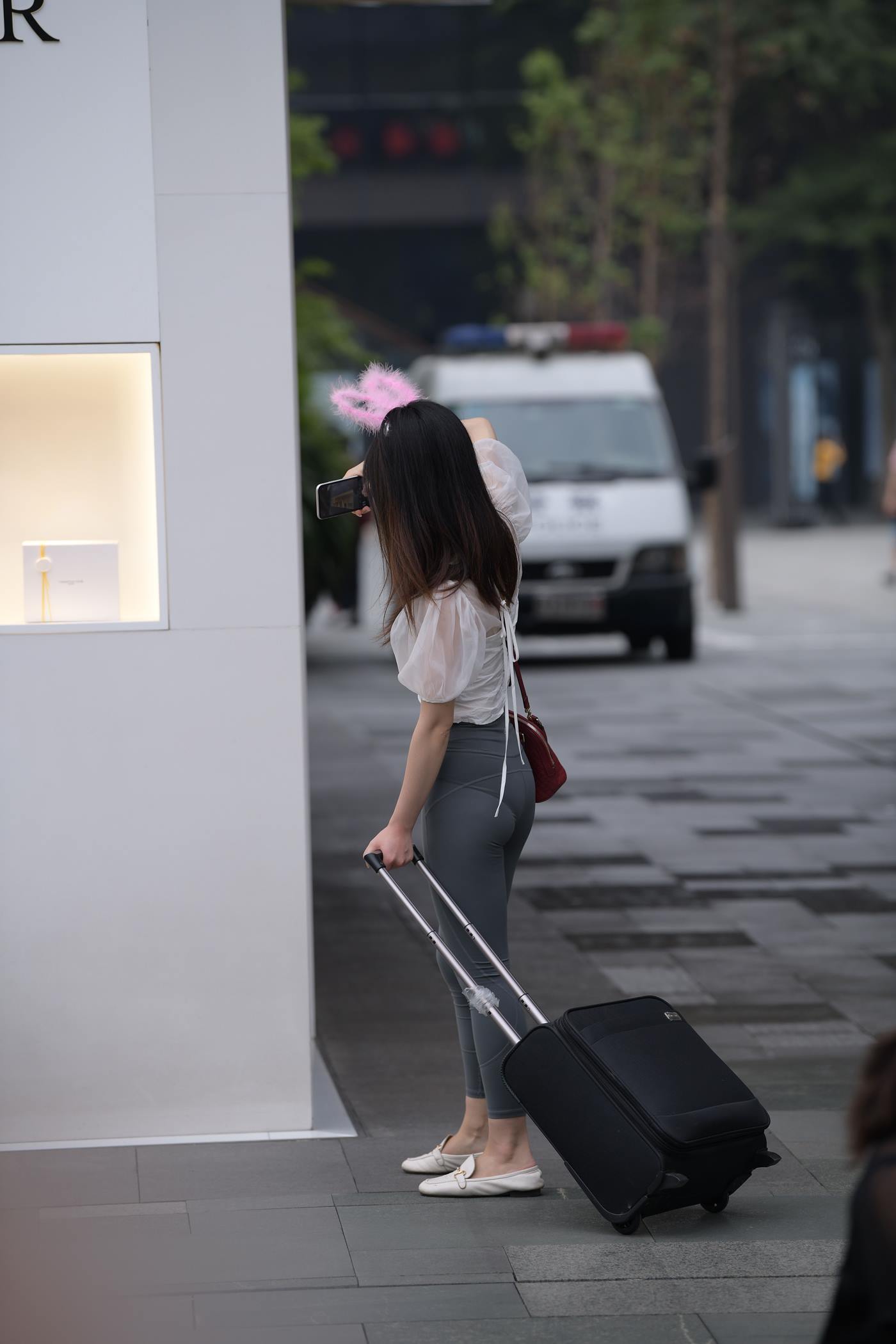 图片[6]-精选魔镜街拍 NO.054 街拍仅身裤小解解 [44P]-草丛看图