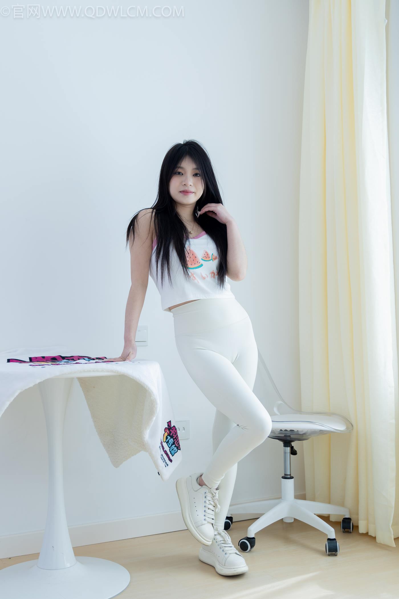 图片[3]-精选勿恋传媒 NO.2276 闪闪-板鞋、白船袜、蓝船袜、裸足[142P]-草丛看图