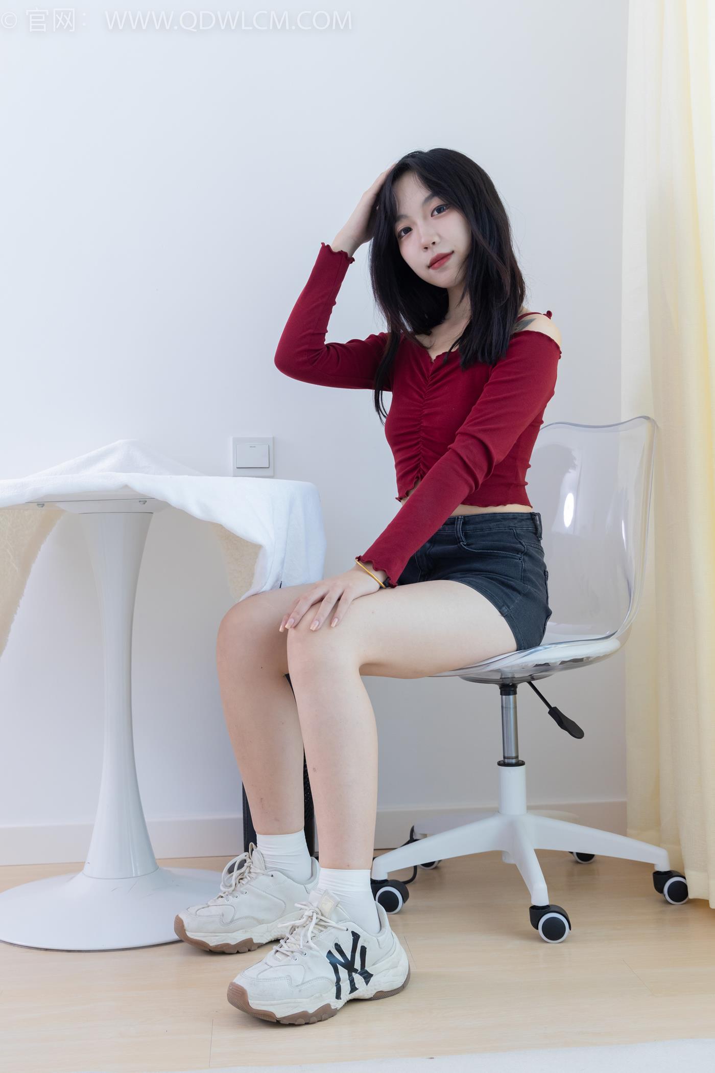 图片[4]-精选勿恋传媒 NO.2253 纱纱-运动鞋、自然穿脏白棉袜[138P]-草丛看图