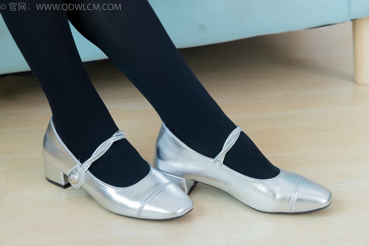 图片[3]-精选勿恋传媒 NO.2249 小影-低跟鞋、厚黑丝[119P]-草丛看图