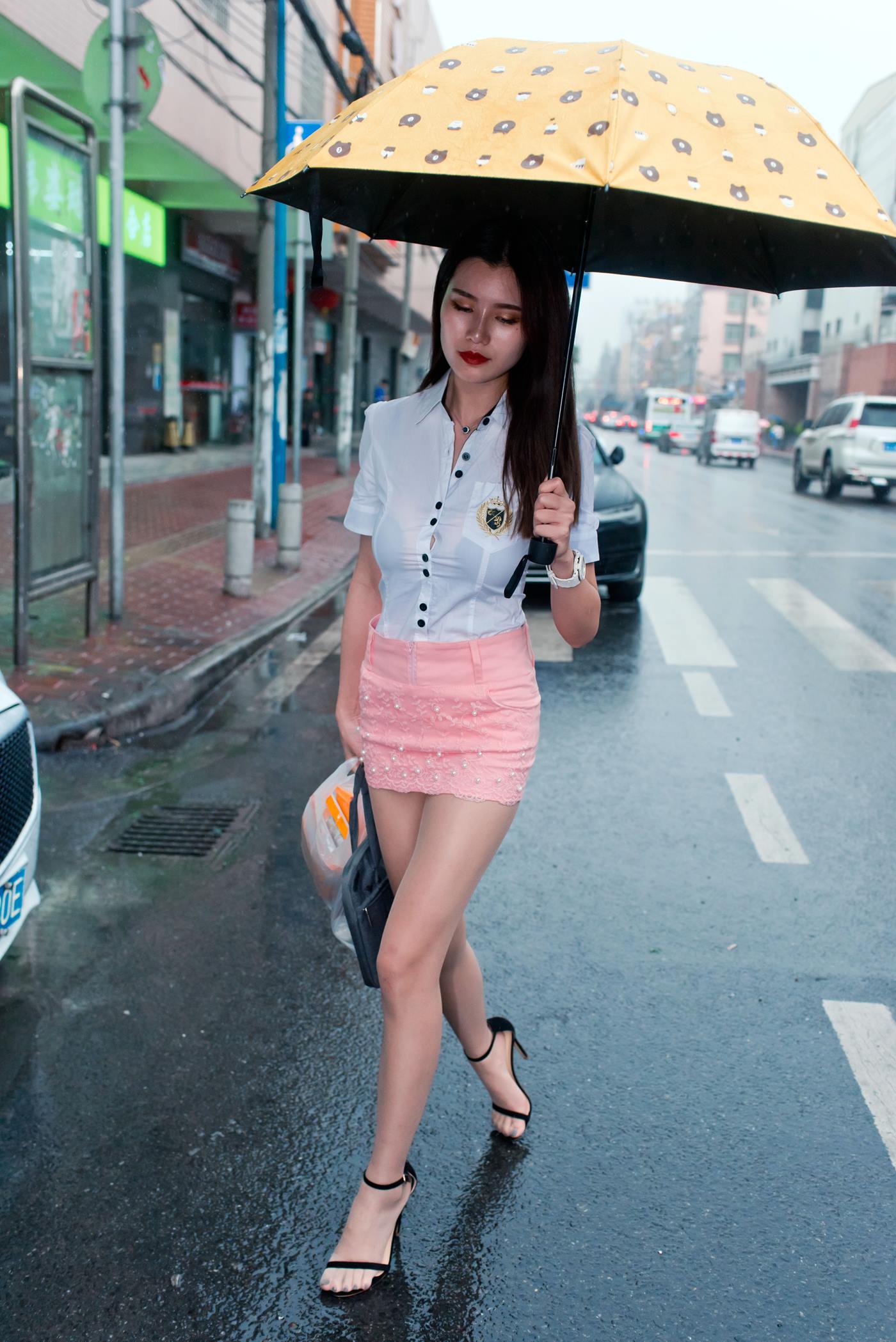 图片[4]-精选魔镜街拍 NO.048 销售主管婷婷粉裙日常工作篇 [43P]-草丛看图