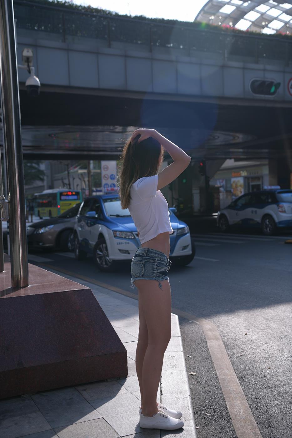 图片[5]-精选魔镜街拍 NO.126 非常的牛仔热裤女孩 [47P]-草丛看图