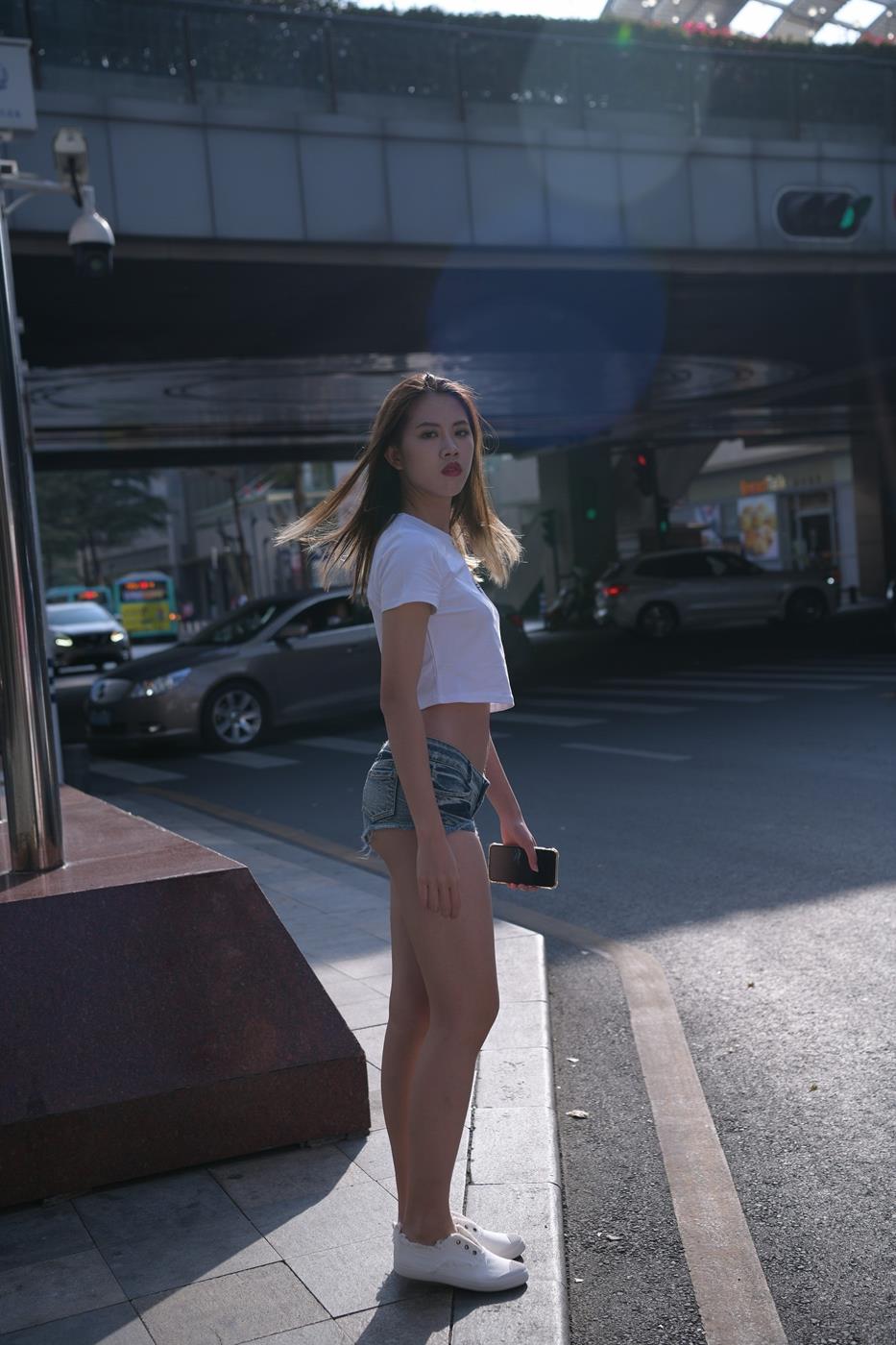 图片[7]-精选魔镜街拍 NO.126 非常的牛仔热裤女孩 [47P]-草丛看图