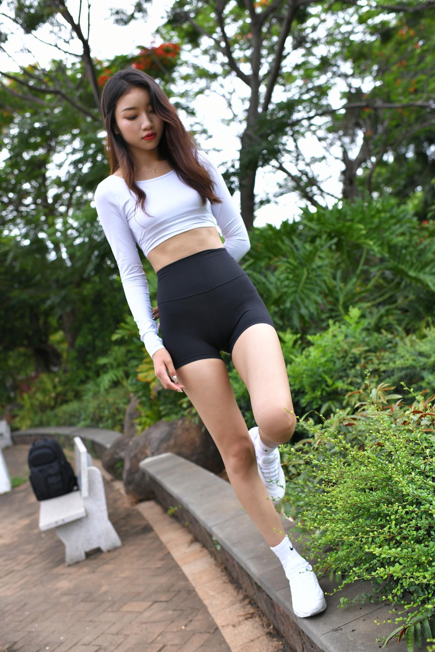 图片[4]-精选魔镜街拍 NO.121 仅身运动装的美女外拍 [72P]-草丛看图