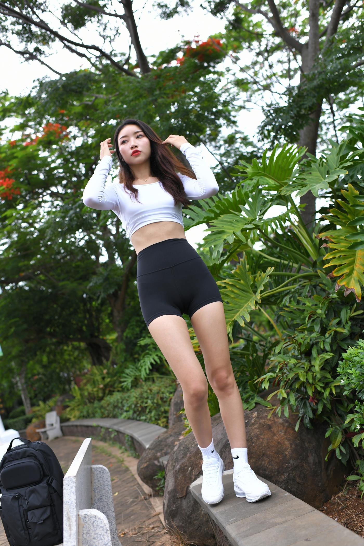 图片[5]-精选魔镜街拍 NO.121 仅身运动装的美女外拍 [72P]-草丛看图