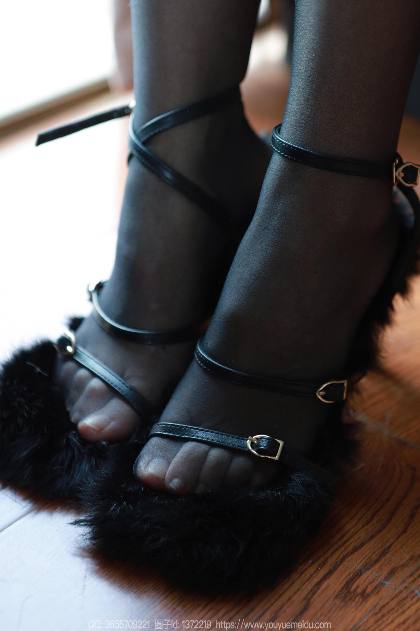 图片[3]-精选[IESS异思趣向] 2025.02.26 丝享家1987：小金《毛绒绒》[96P]-草丛看图