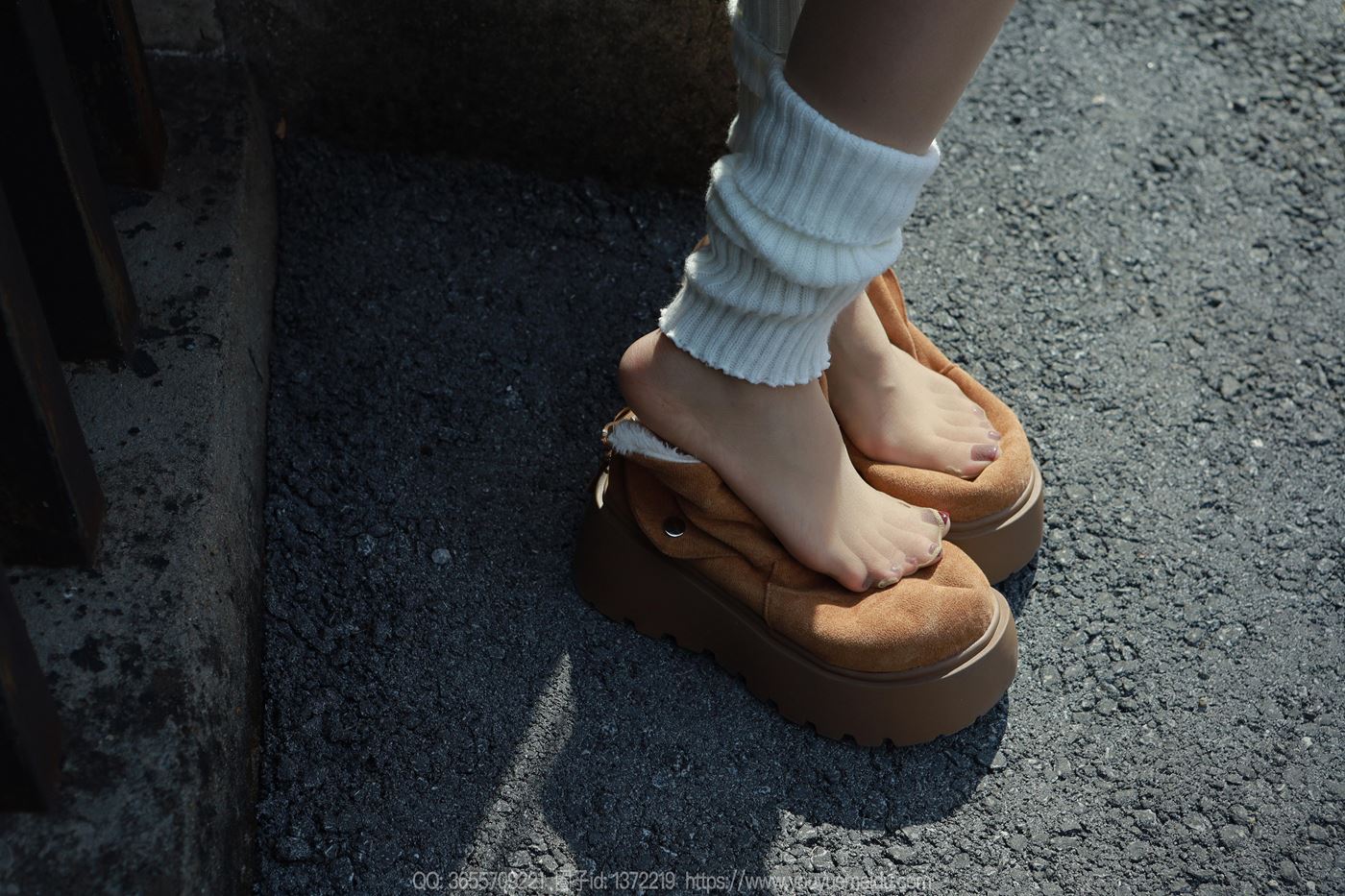 图片[1]-精选[IESS异思趣向] 2025.01.15 丝享家1951：美子《堆堆袜（下）》[60P]-草丛看图