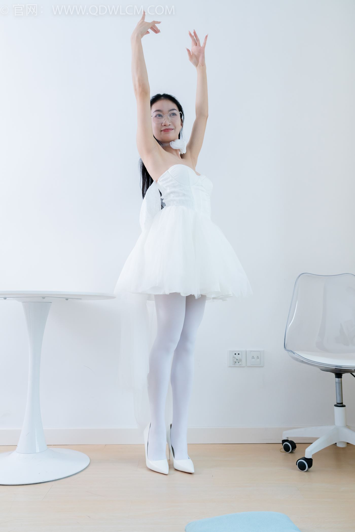 图片[3]-精选勿恋传媒 NO.2233 小影-小影-高跟鞋、厚白丝[100P]-草丛看图