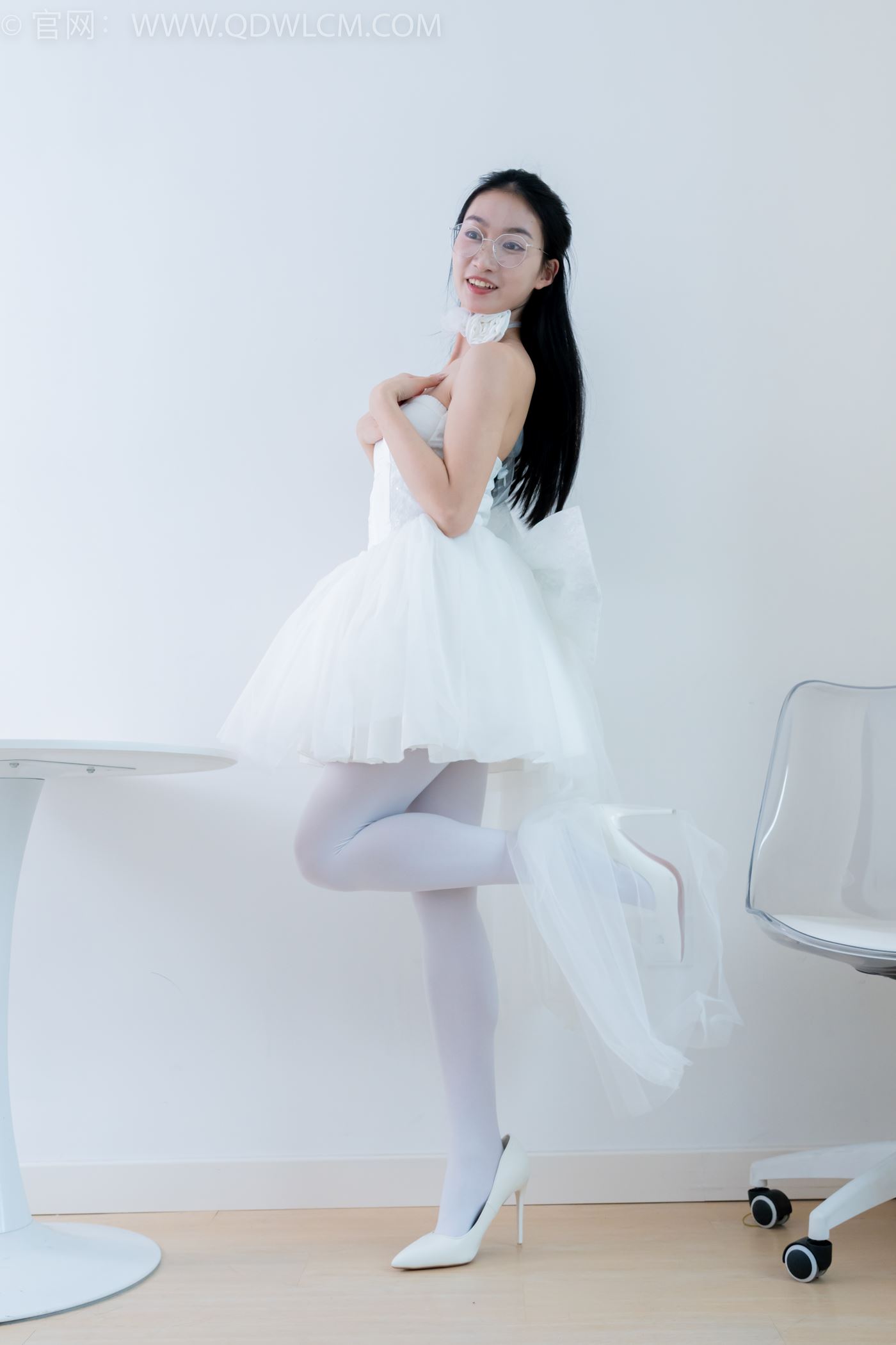 图片[4]-精选勿恋传媒 NO.2233 小影-小影-高跟鞋、厚白丝[100P]-草丛看图