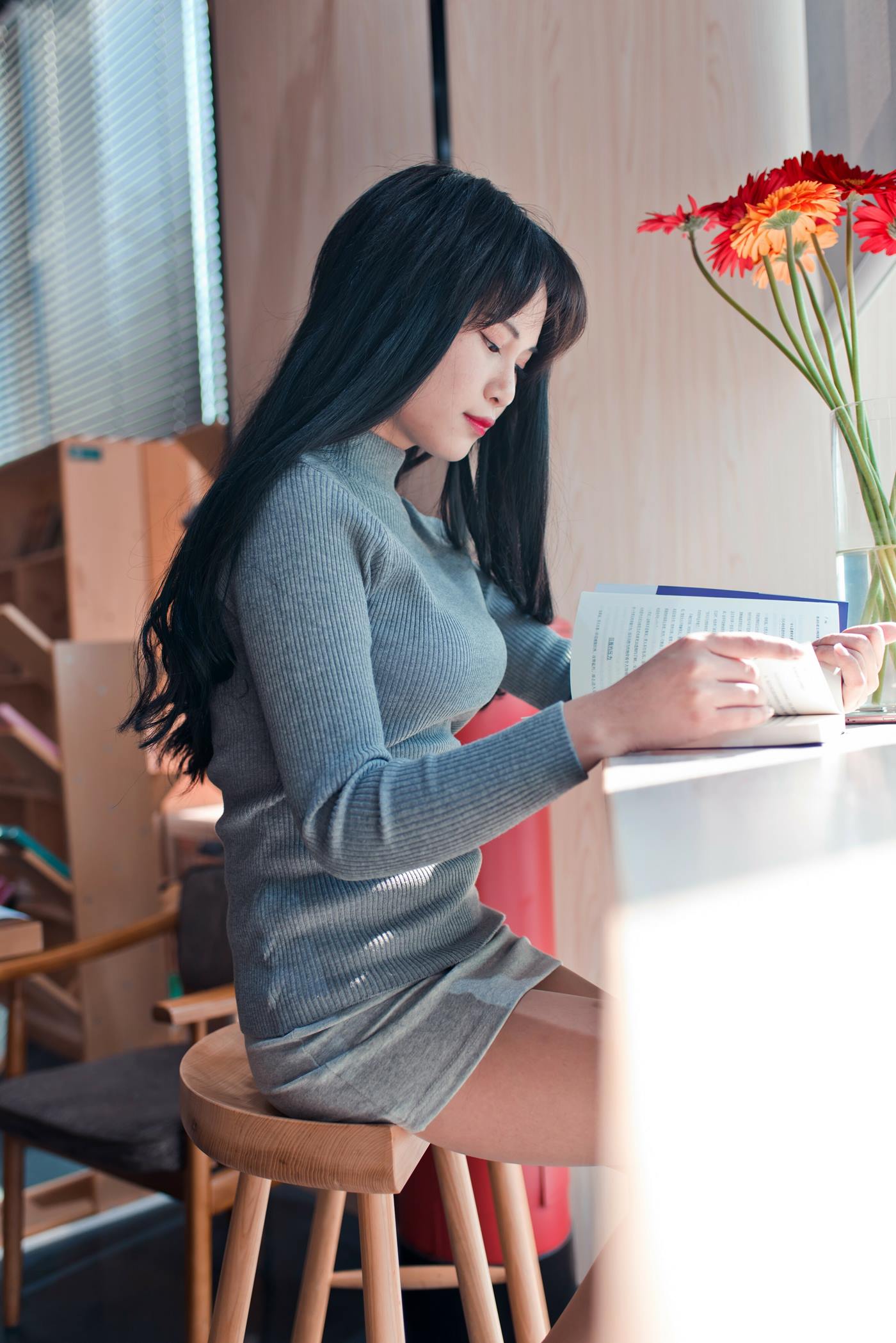 图片[7]-精选魔镜街拍 NO.090 短裙肉丝黑高跟鞋外拍 [40P]-草丛看图