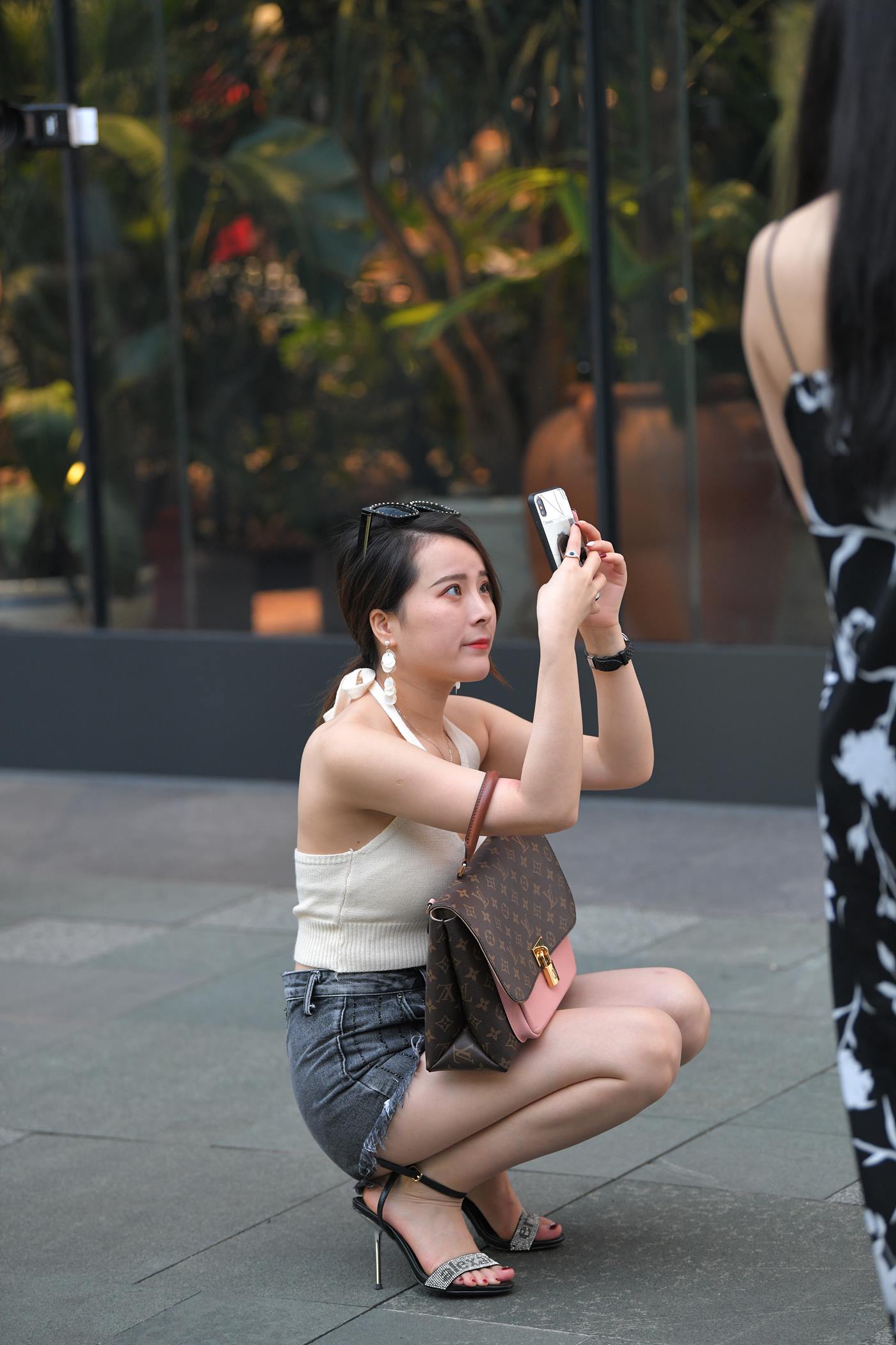 图片[5]-精选魔镜街拍 NO.081 街拍牛仔热裤 [58P]-草丛看图