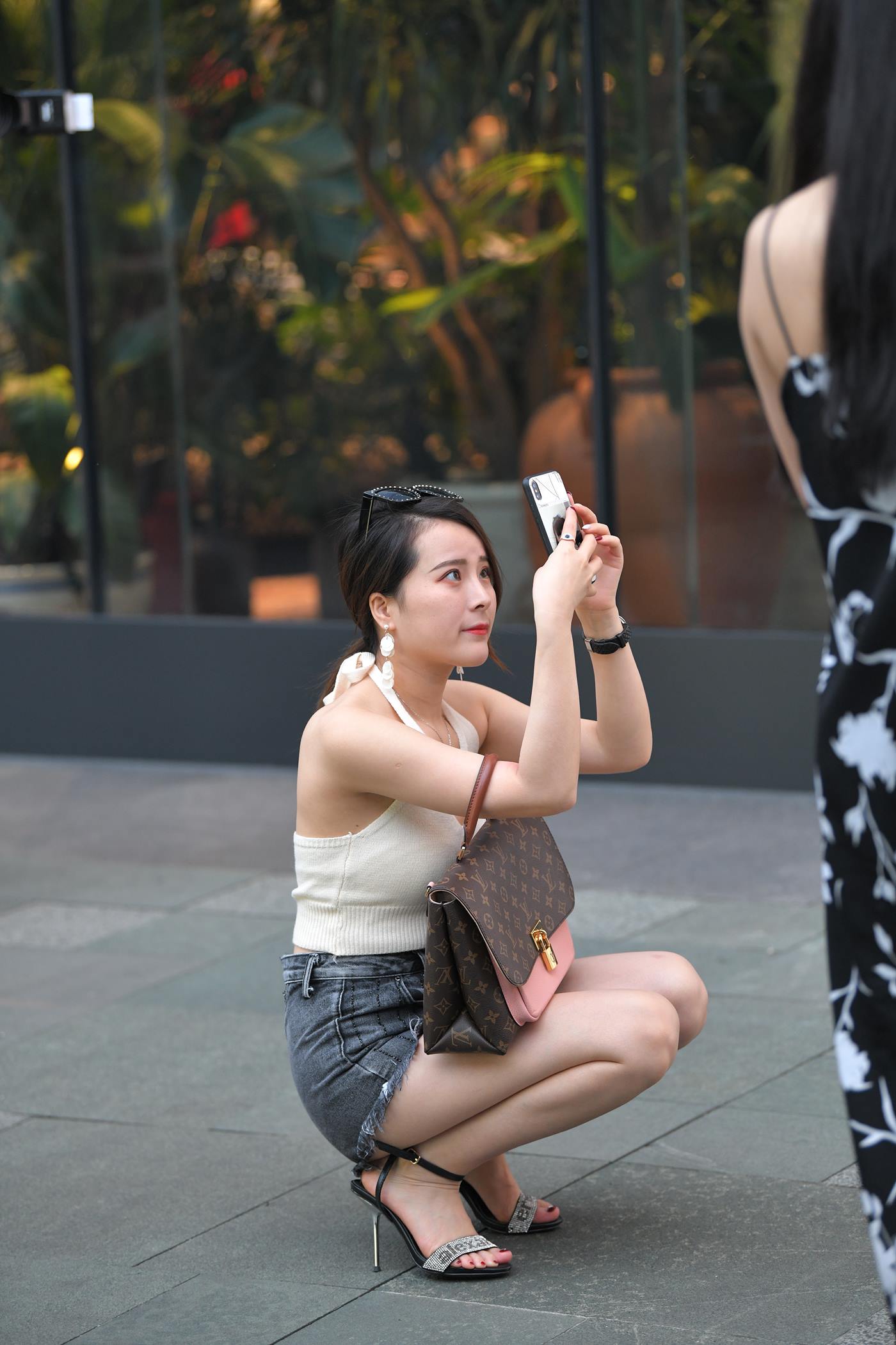 图片[6]-精选魔镜街拍 NO.081 街拍牛仔热裤 [58P]-草丛看图