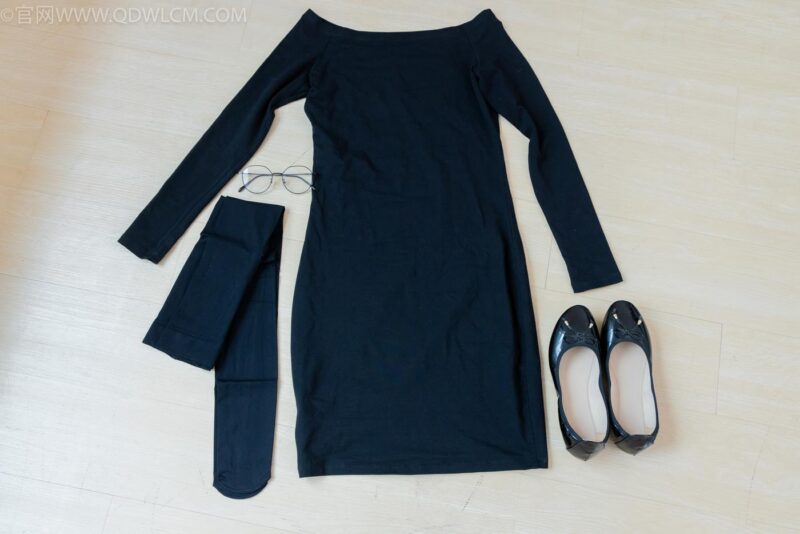 精选勿恋传媒 NO.2265 恬恬-平底鞋、厚黑丝、厚黑丝踩奶油蛋糕剧情[137P]-草丛看图