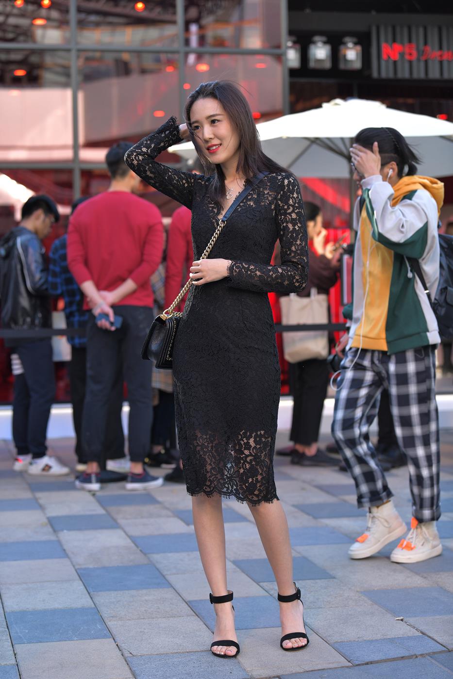 图片[4]-精选精选街拍作品 NO.1567 红石街拍作品 – 镂空长裙X感漂亮[58P]-草丛看图