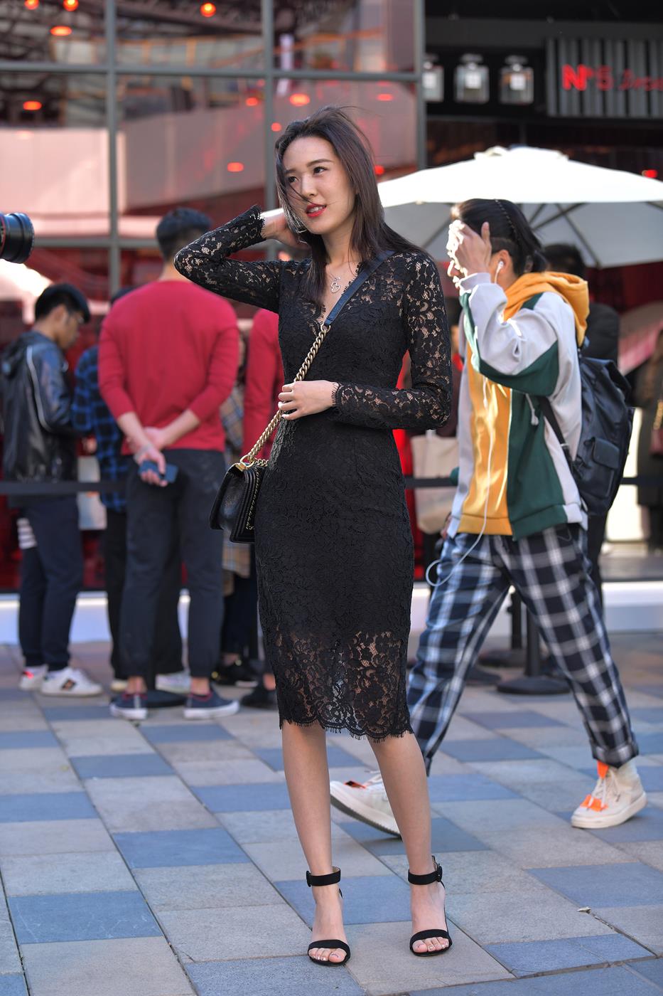 图片[5]-精选精选街拍作品 NO.1567 红石街拍作品 – 镂空长裙X感漂亮[58P]-草丛看图