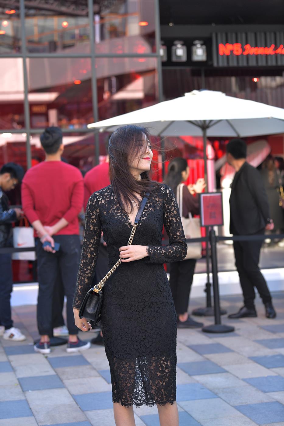 图片[1]-精选精选街拍作品 NO.1567 红石街拍作品 – 镂空长裙X感漂亮[58P]-草丛看图