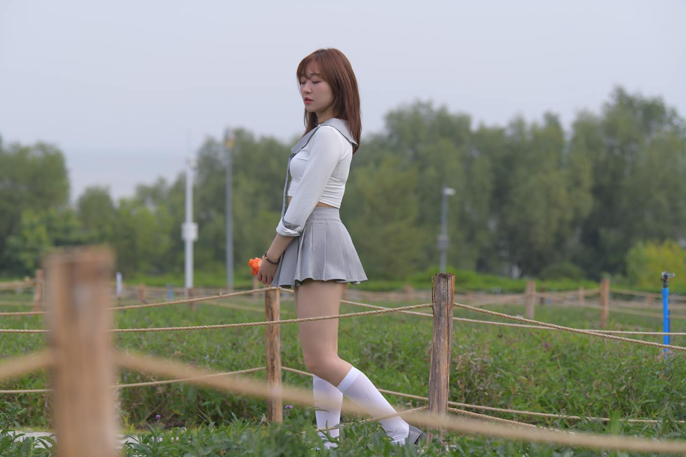 图片[5]-精选魔镜街拍 NO.095 动人的小百褶裙美女 [72P]-草丛看图