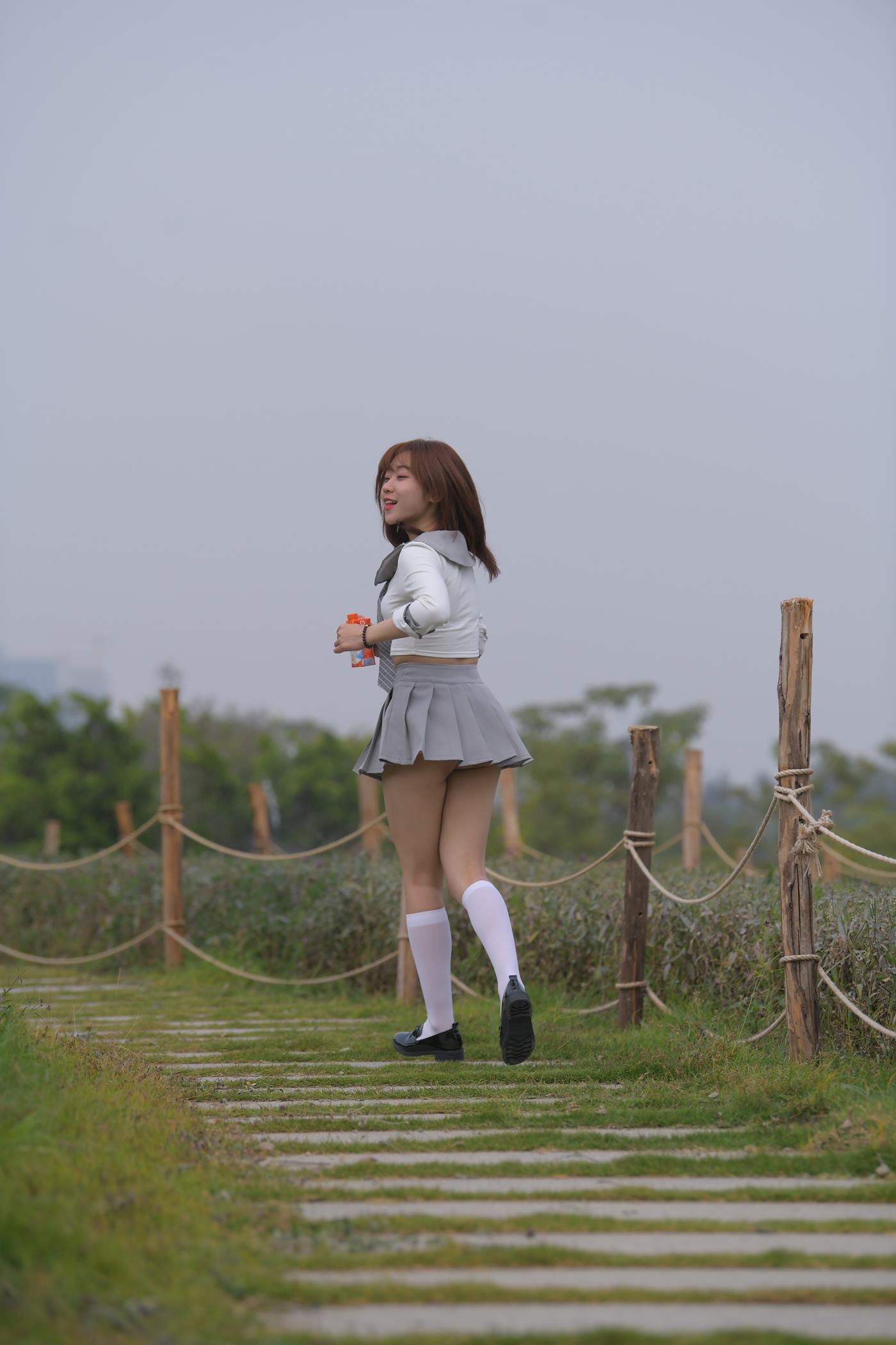 图片[7]-精选魔镜街拍 NO.095 动人的小百褶裙美女 [72P]-草丛看图