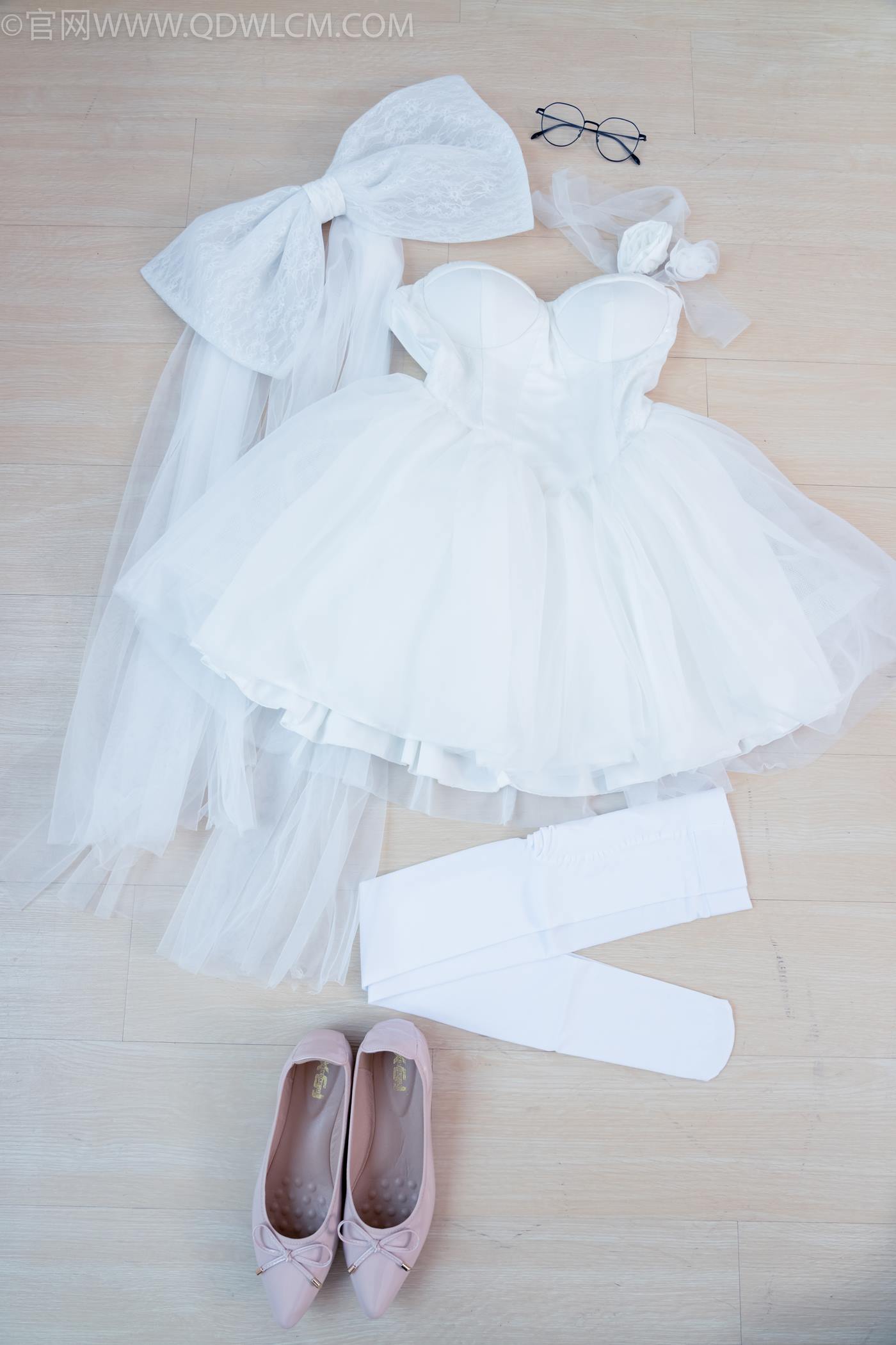 图片[1]-精选勿恋传媒 NO.2268 茯苓-平底鞋、厚白丝、皮筋绑脚老头乐挠脚剧情[135P]-草丛看图