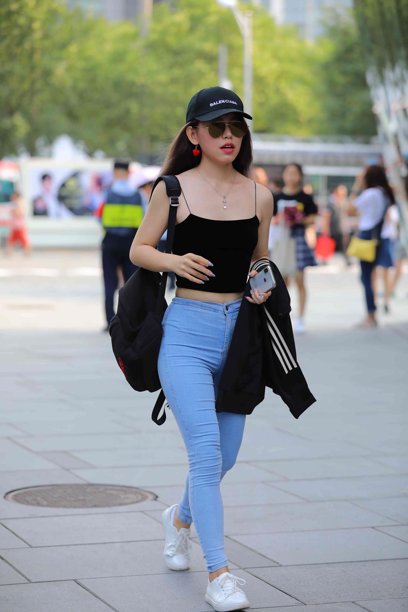 图片[8]-精选魔镜街拍 NO.027 小背心牛仔裤 [56P]-草丛看图