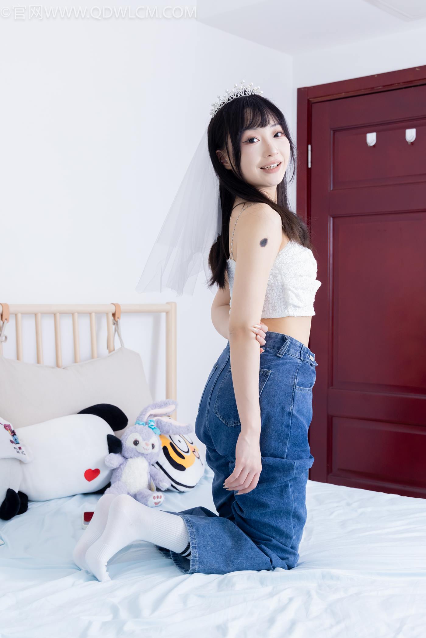 图片[5]-精选勿恋传媒 NO.2258 嘟嘟-板鞋、白棉袜、裸足[134P]-草丛看图