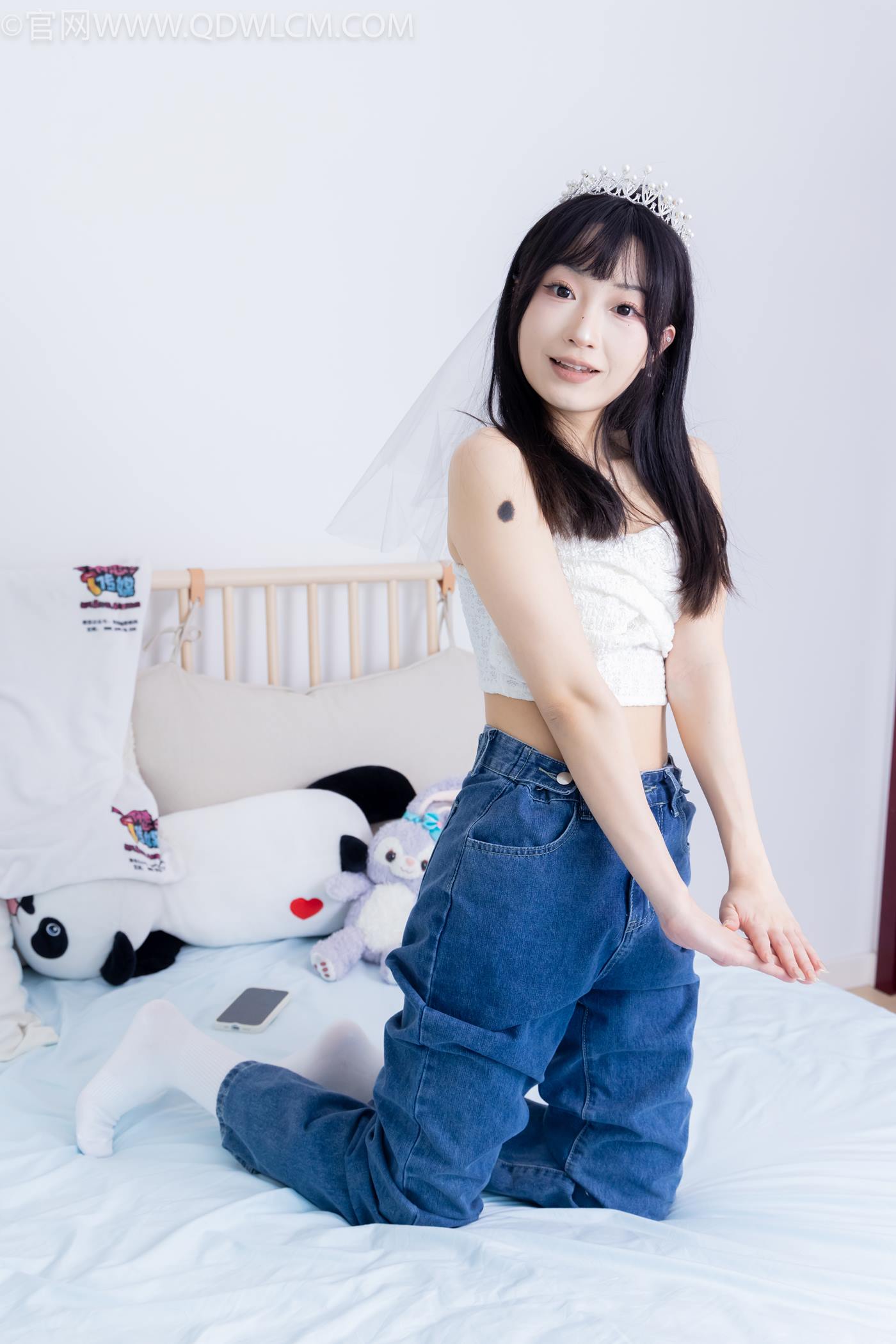 图片[6]-精选勿恋传媒 NO.2258 嘟嘟-板鞋、白棉袜、裸足[134P]-草丛看图