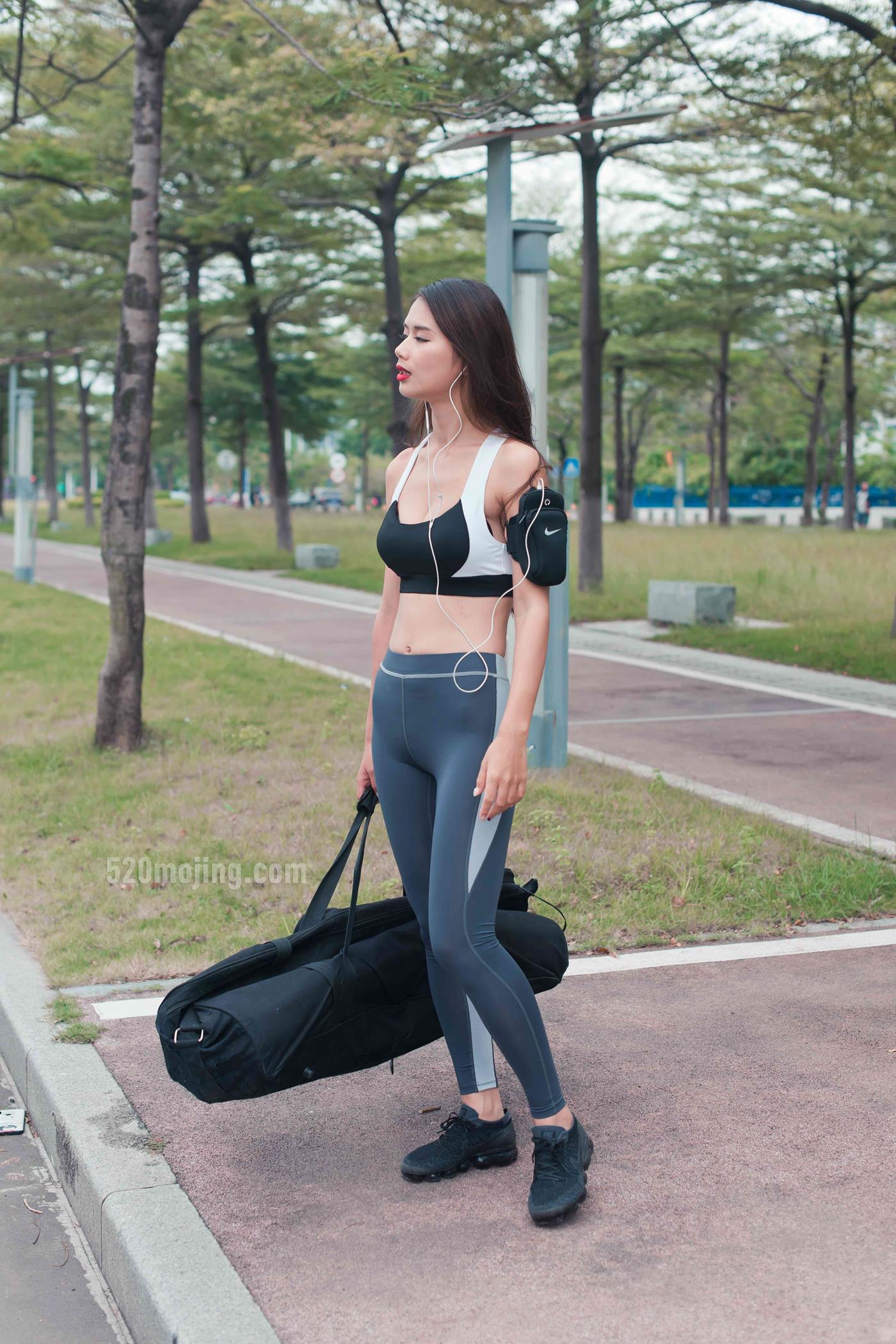 图片[1]-魔镜街拍 NO.034 街拍仅身裤女神 [99P]-草丛看图