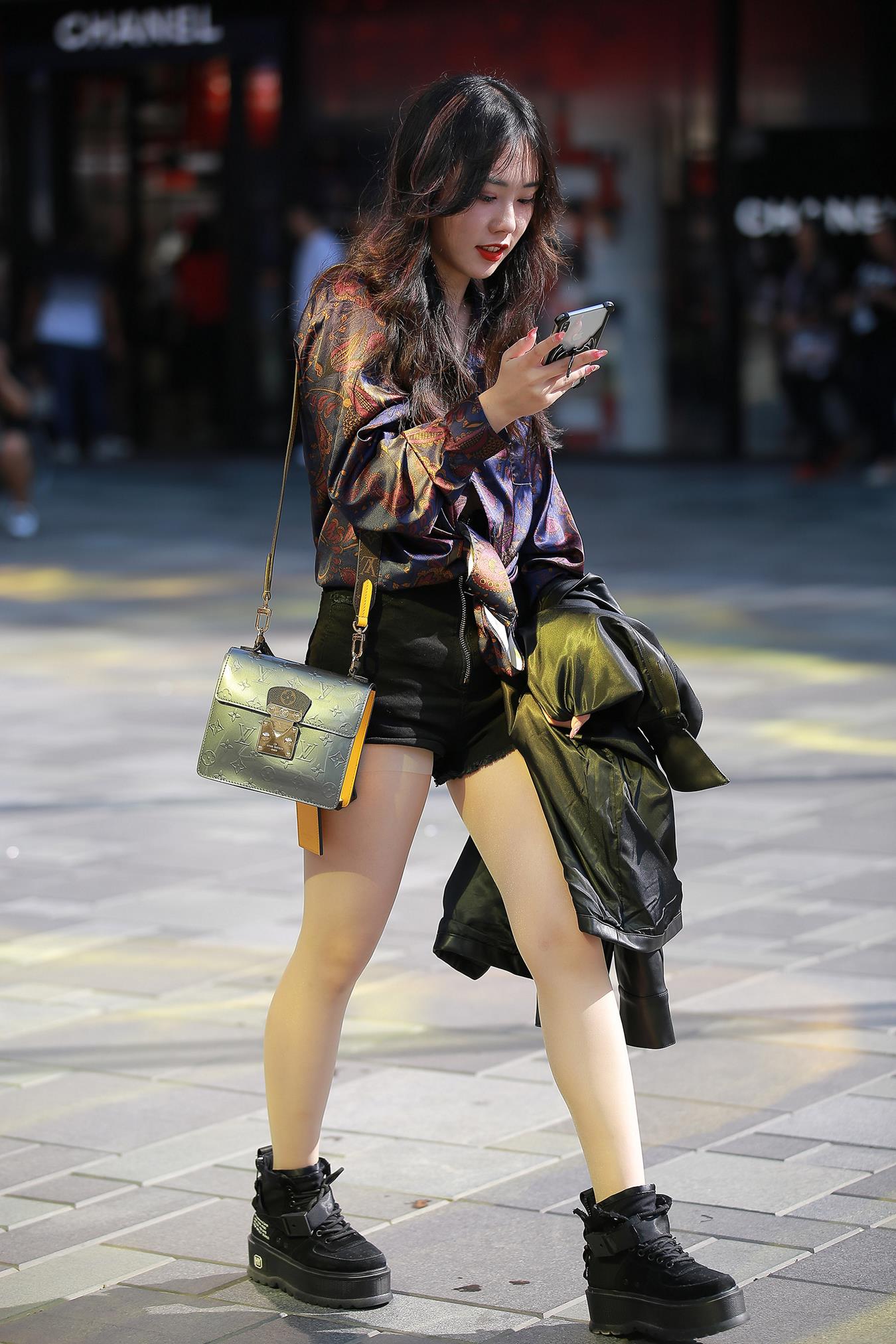 图片[8]-精选唯美街拍 NO.1239 四九城嘎子街拍作品 – 肉丝热裤小妹[50P]-草丛看图