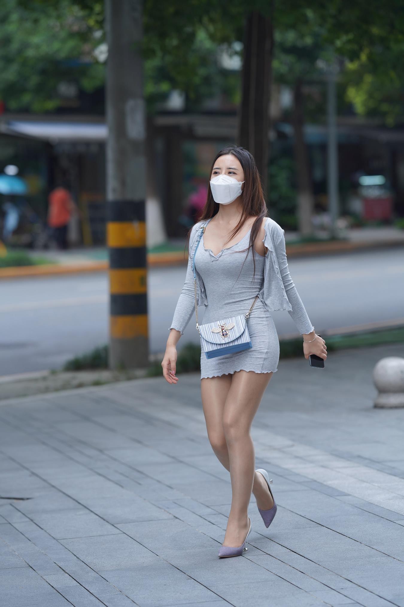 图片[1]-精选唯美街拍 NO.1216 牛男街拍 丰韵包臀裙美女（3）[84P]-草丛看图