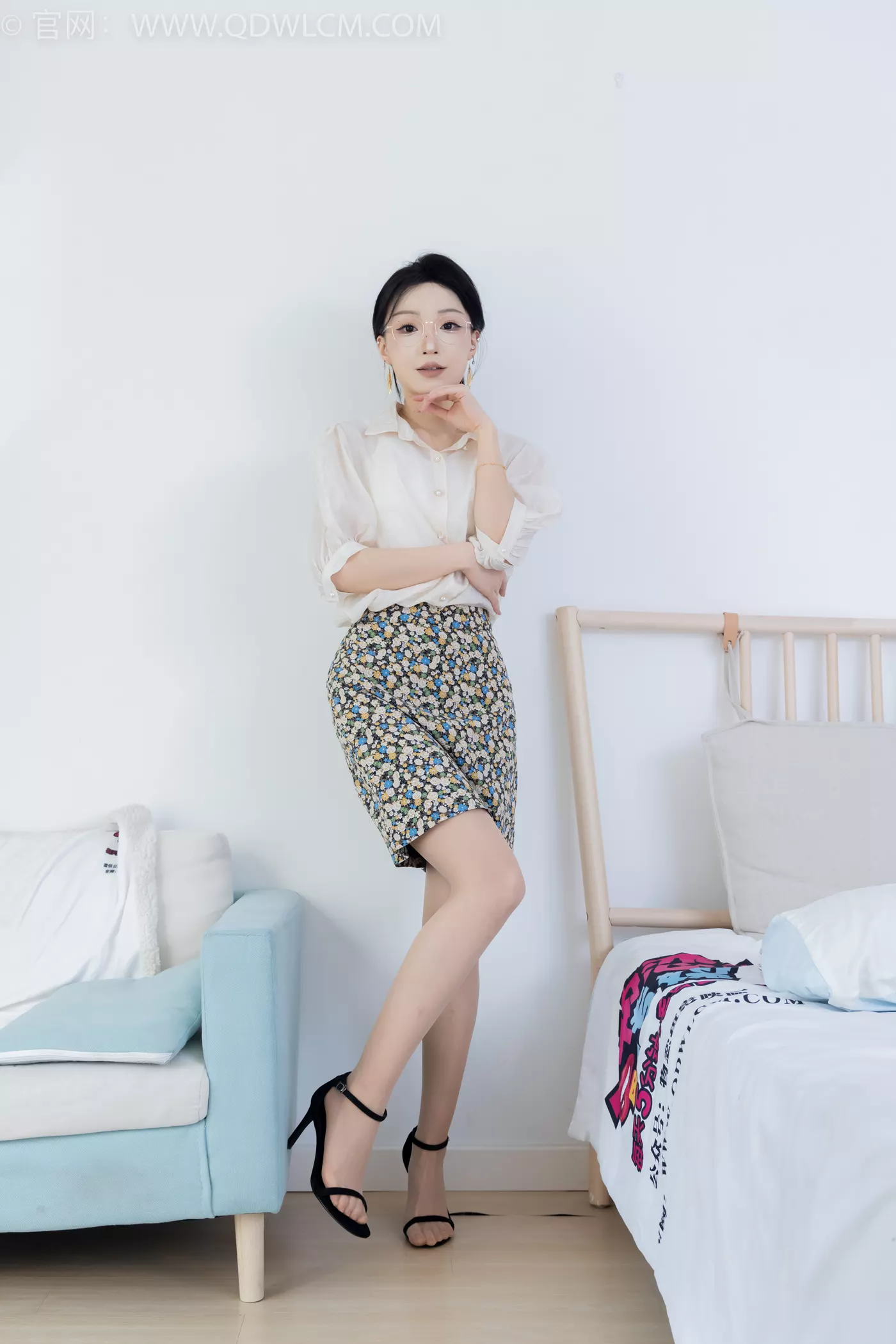 图片[4]-精选勿恋传媒 NO.2195 嘟嘟-晨光熹微[92P]-草丛看图