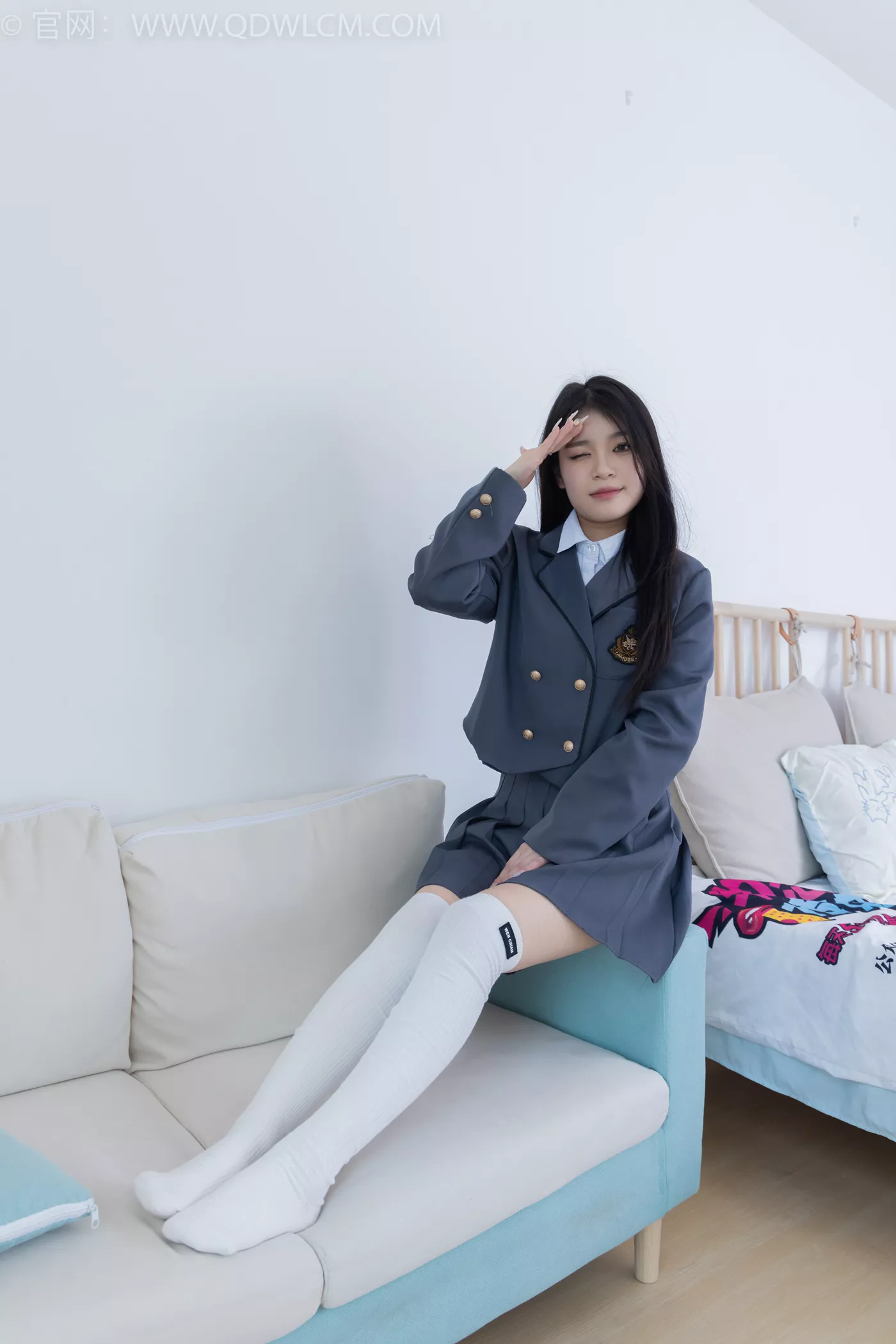 图片[3]-精选勿恋传媒 NO.2218 闪闪-黑夜是平静的[180P]-草丛看图